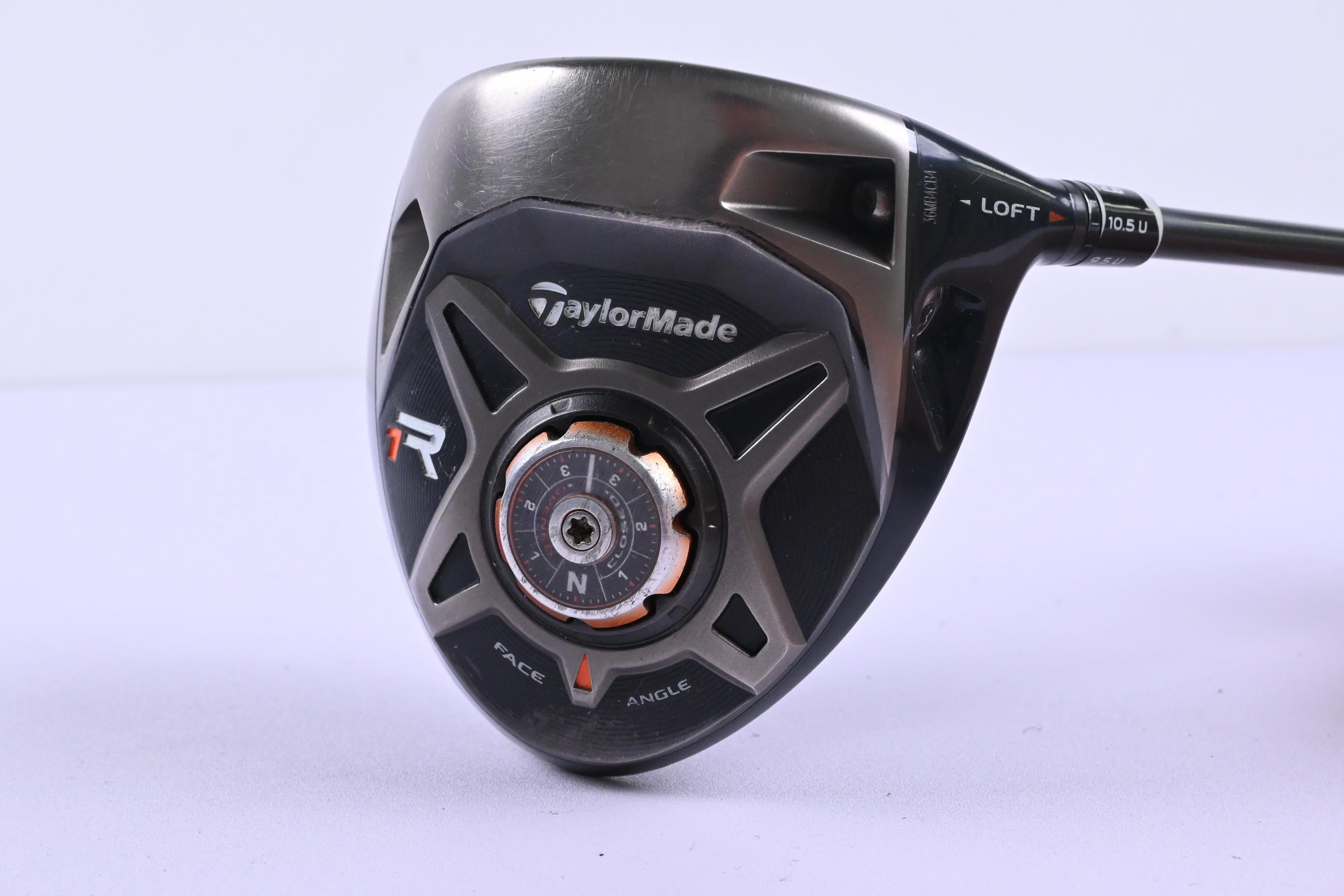 Taylormade R1 Black Driver / 10.5 Degree / Stiff Flex Aldila RIP Phenom 55 Shaft