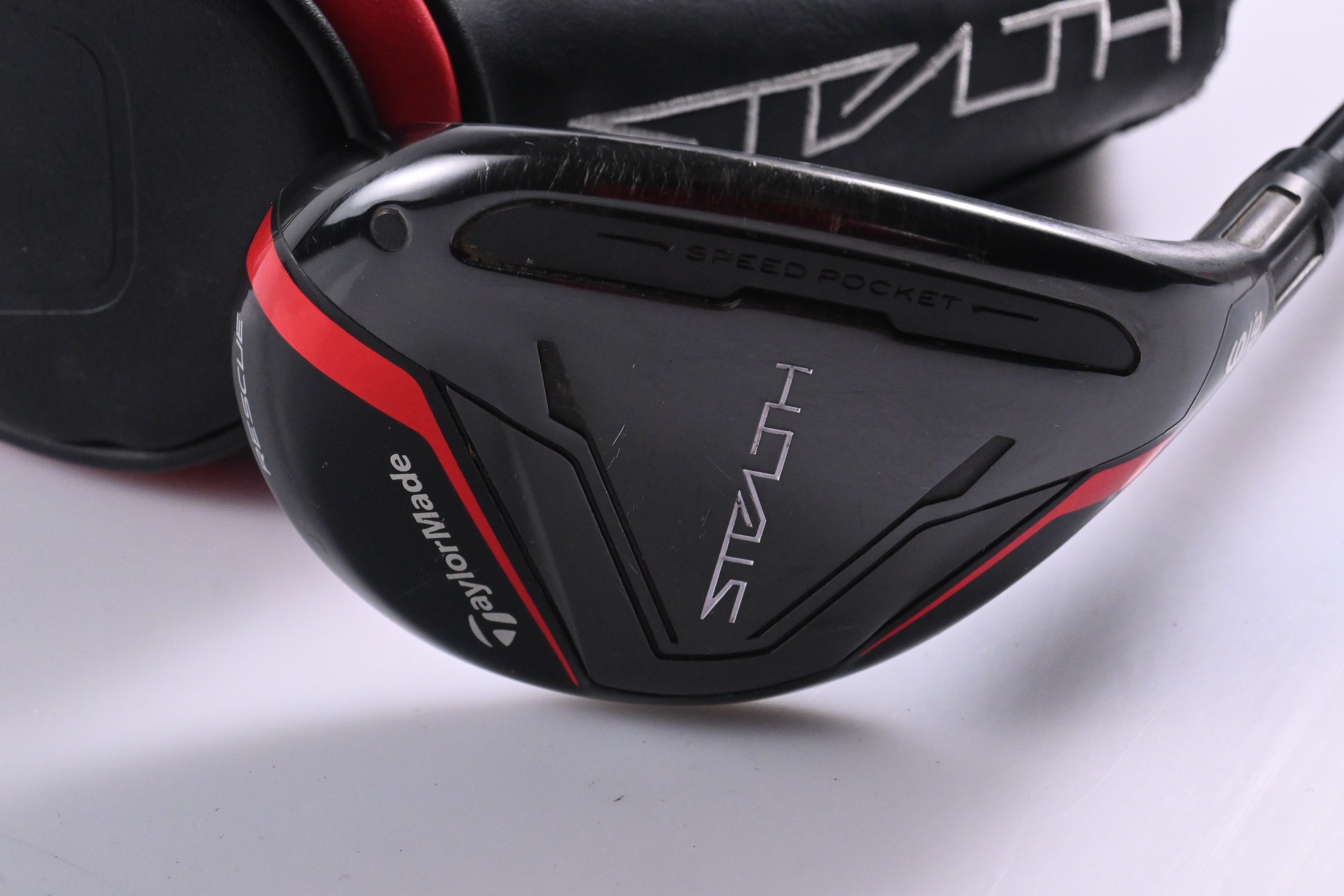 Taylormade Stealth #6 Hybrid / 28 Degree / Regular Flex Fujikura Ventus Red 6
