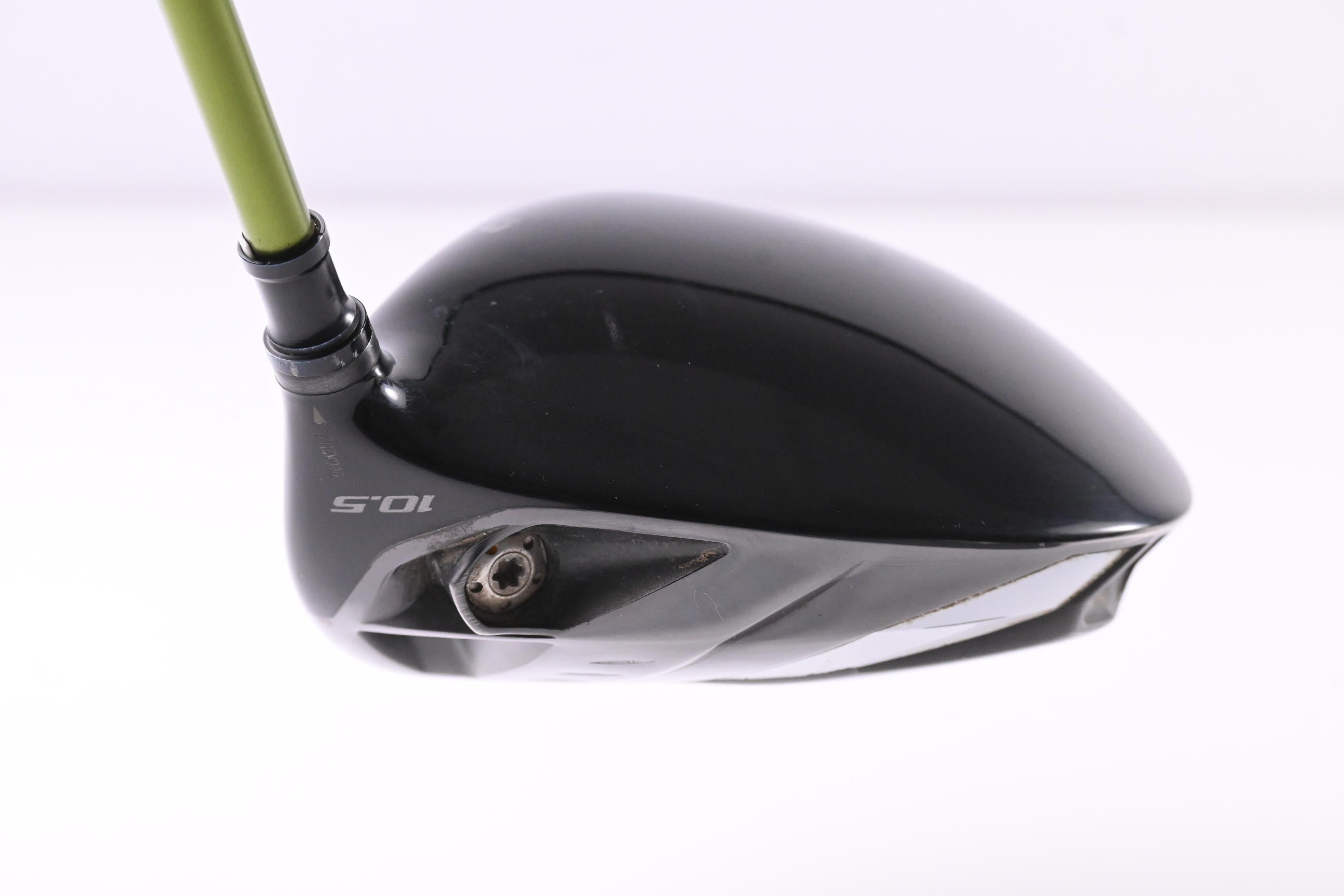 Taylormade R9 Supertri Driver / 10.5 Degree / Regular Flex Aldila NV Green 65