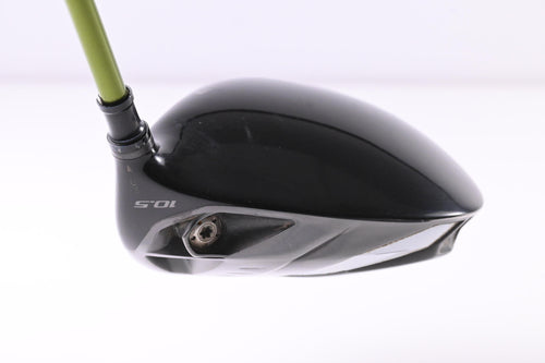 Taylormade R9 Supertri Driver / 10.5 Degree / Regular Flex Aldila NV Green 65