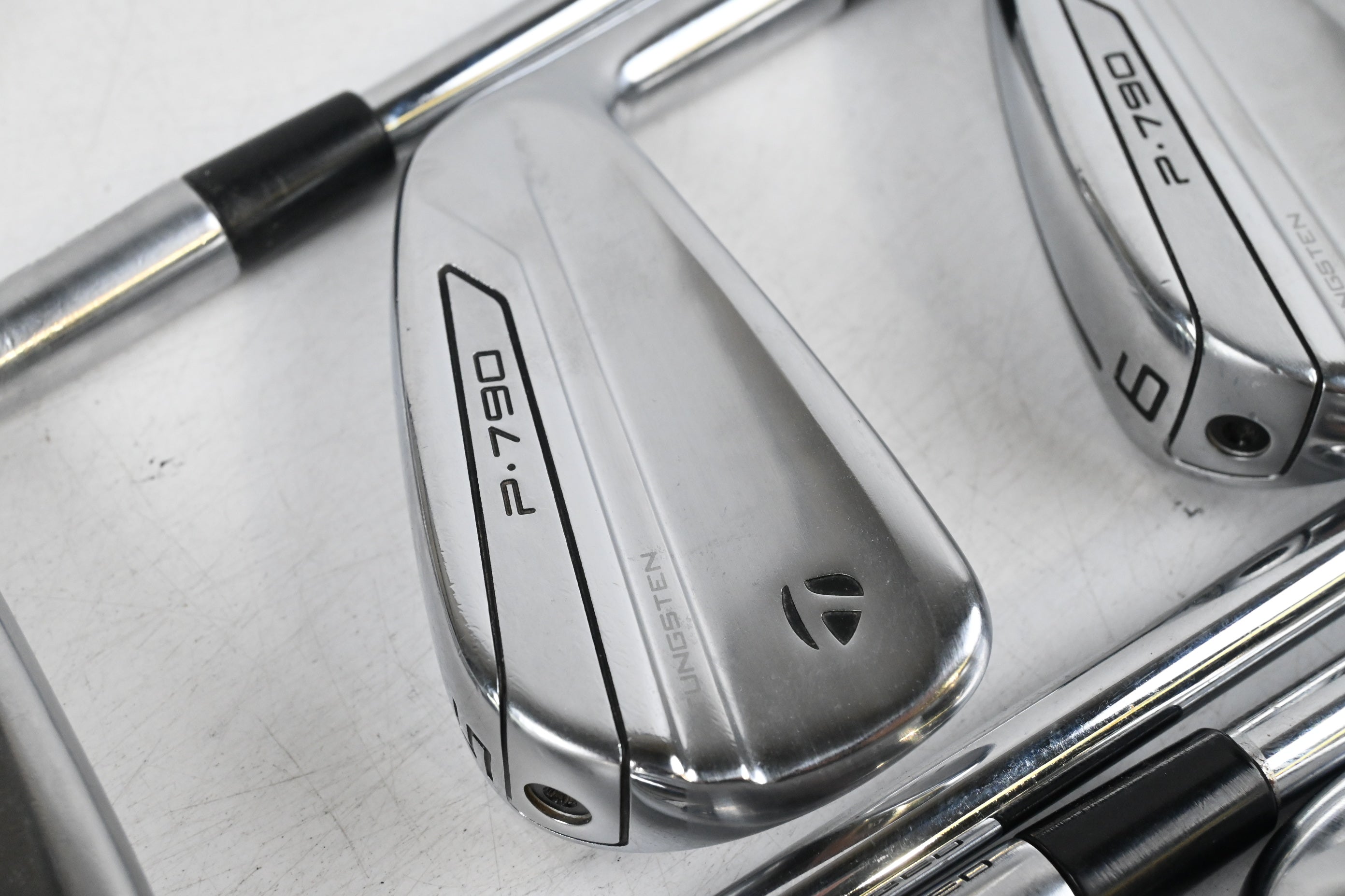 Taylormade P790 2019 Irons / 4-PW / Regular Flex KBS Tour Shafts