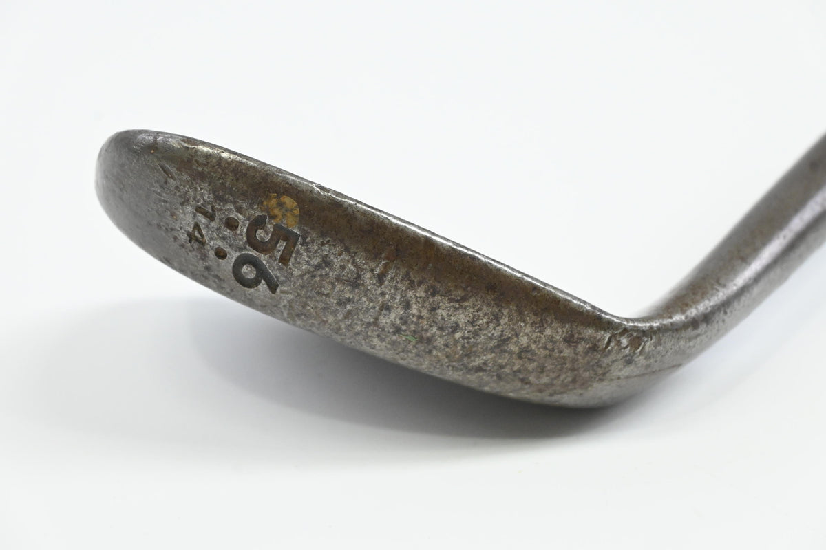 Cleveland 588 RTX Sand Wedge / 56 Degree / Stiff Flex Dynamic Gold S400
