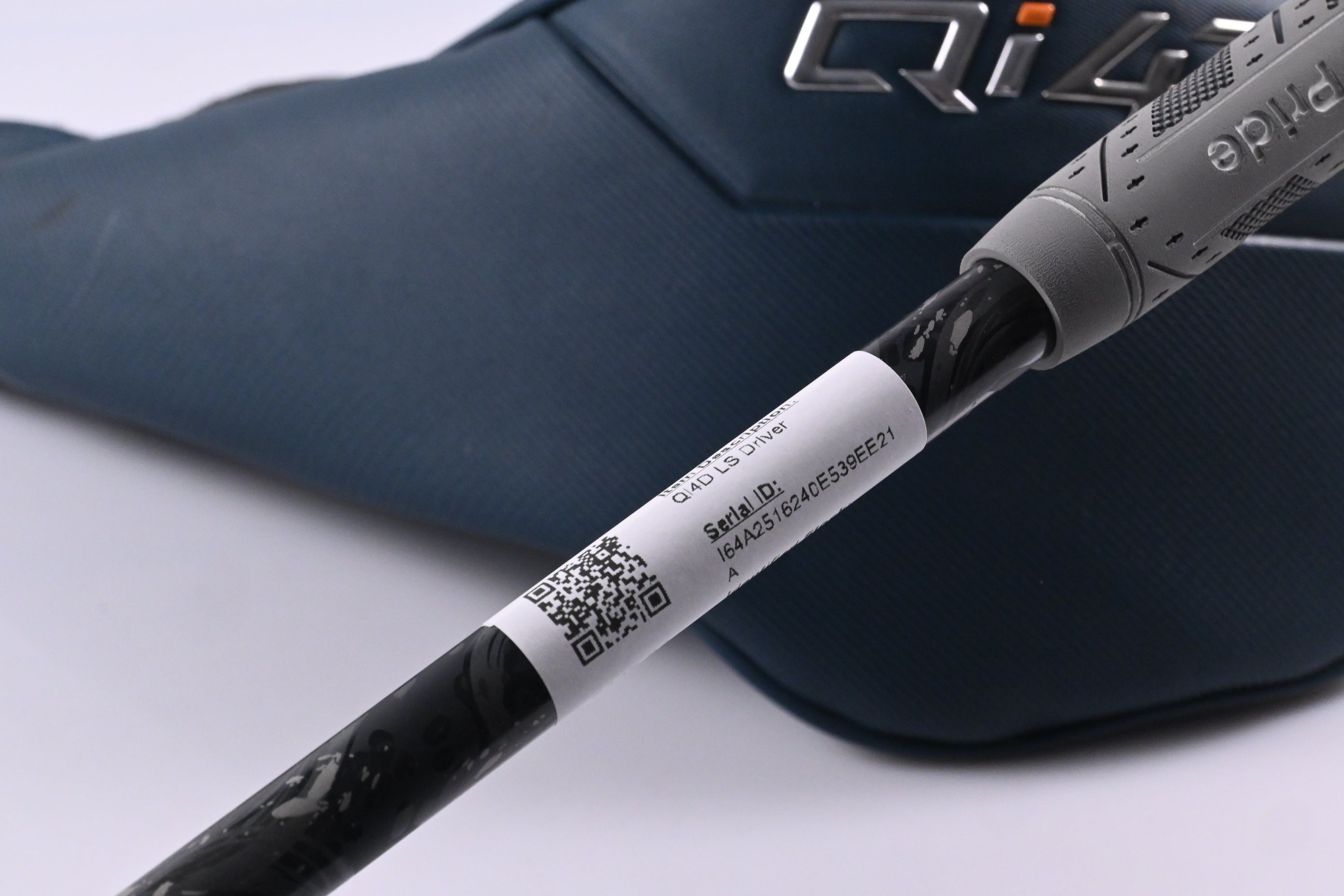 Taylormade Qi4D LS Driver / 8 Degree / X-Flex Kai'li White DarkWave 70 Shaft