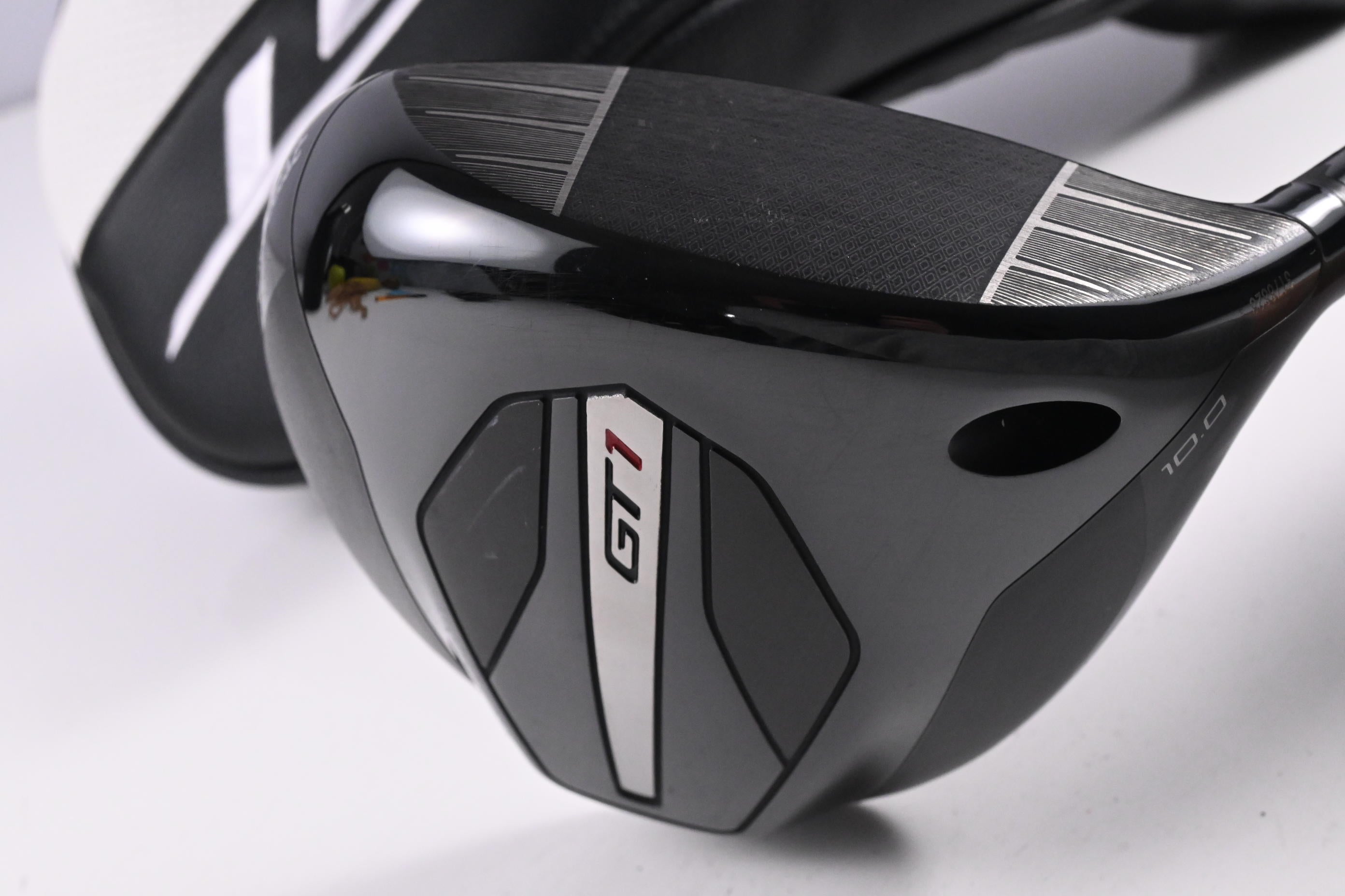 Titleist GT1 Driver / 10 Degree / Regular Flex Fujikura AirSpeeder 40 Shaft