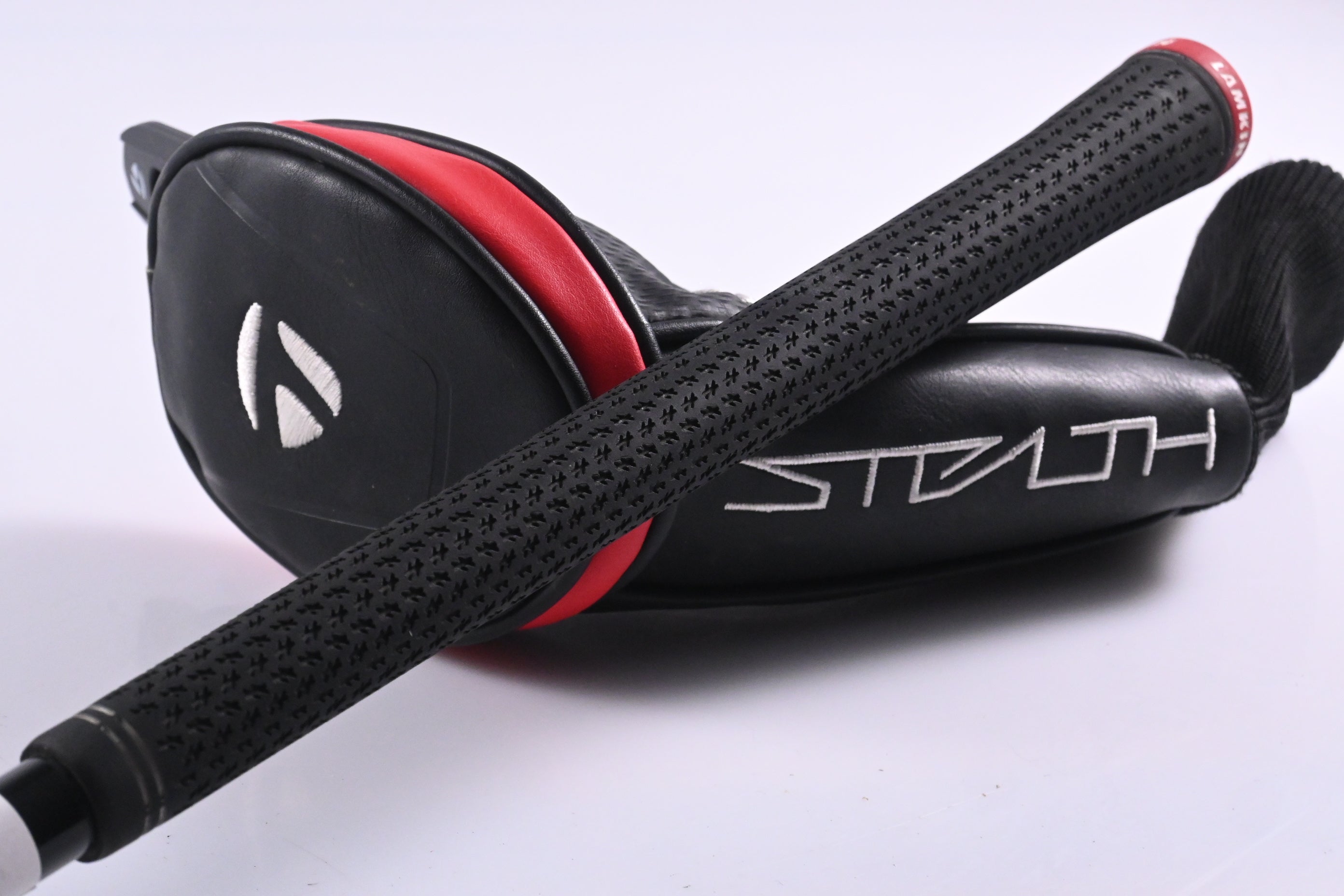 Taylormade Stealth #6 Hybrid / 28 Degree / Regular Flex Fujikura Ventus Red 6