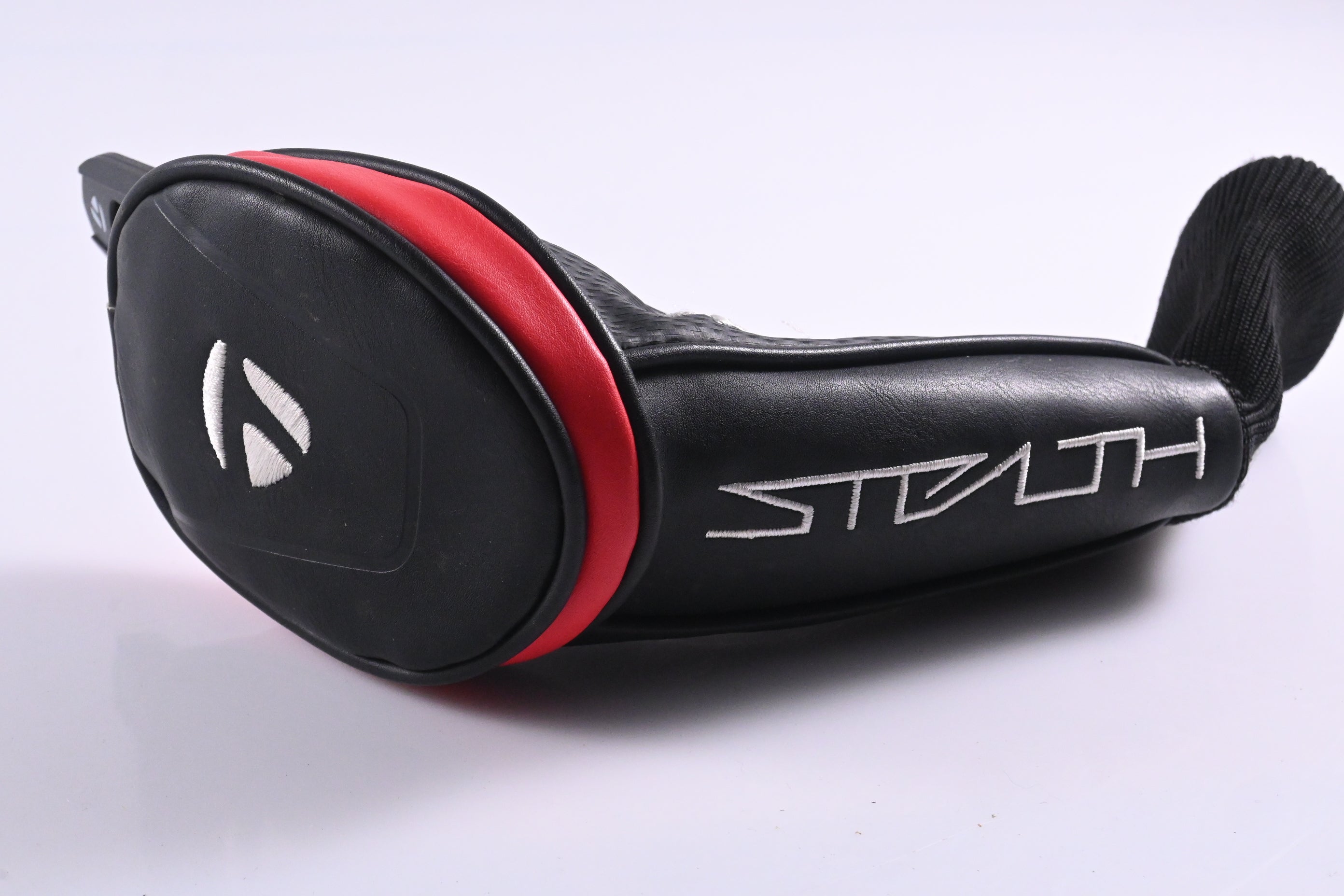 Taylormade Stealth #6 Hybrid / 28 Degree / Regular Flex Fujikura Ventus Red 6