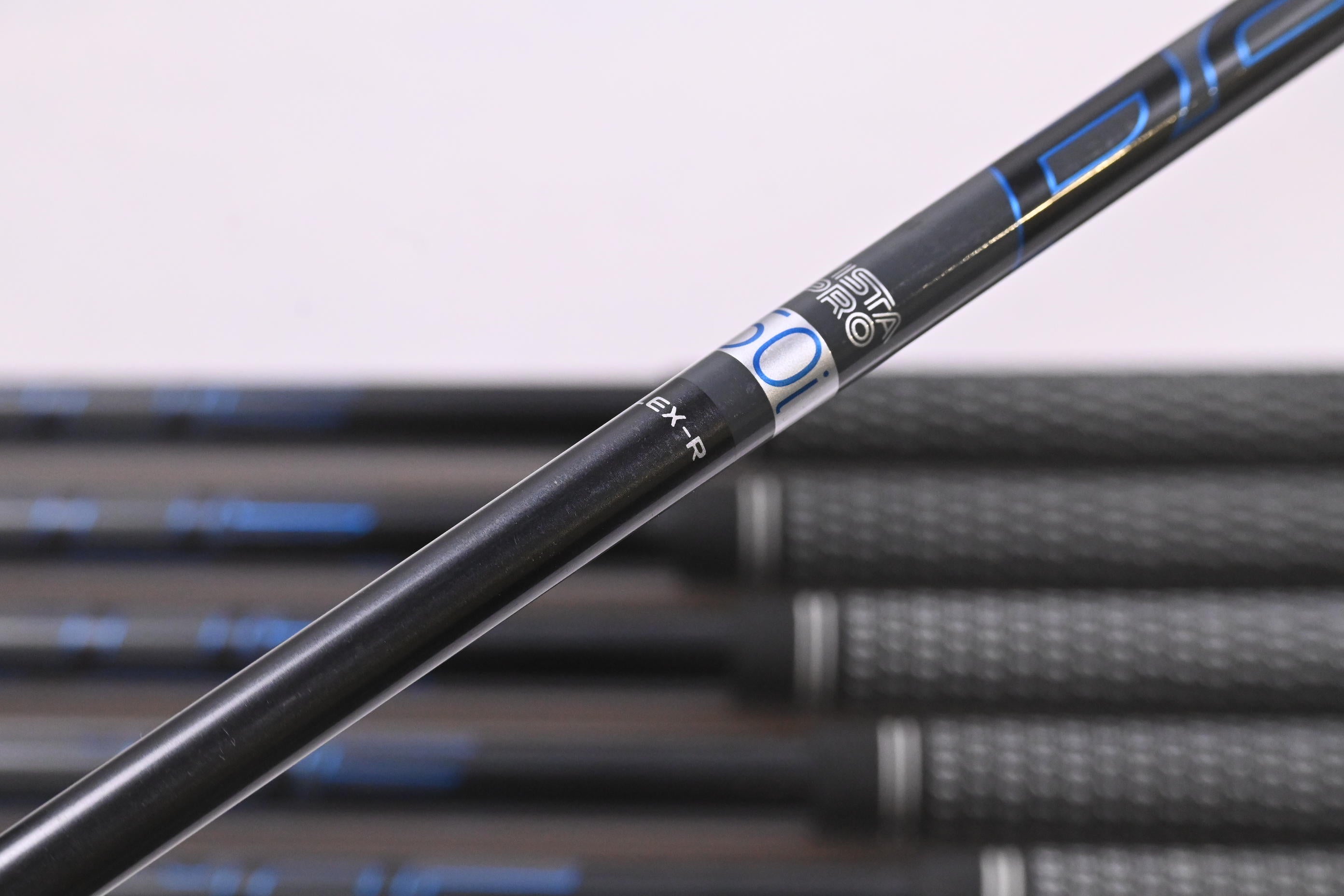 Benross Aero X Irons / 6-PW+SW / Regular Flex Fujikura Vista Pro 50 Shafts