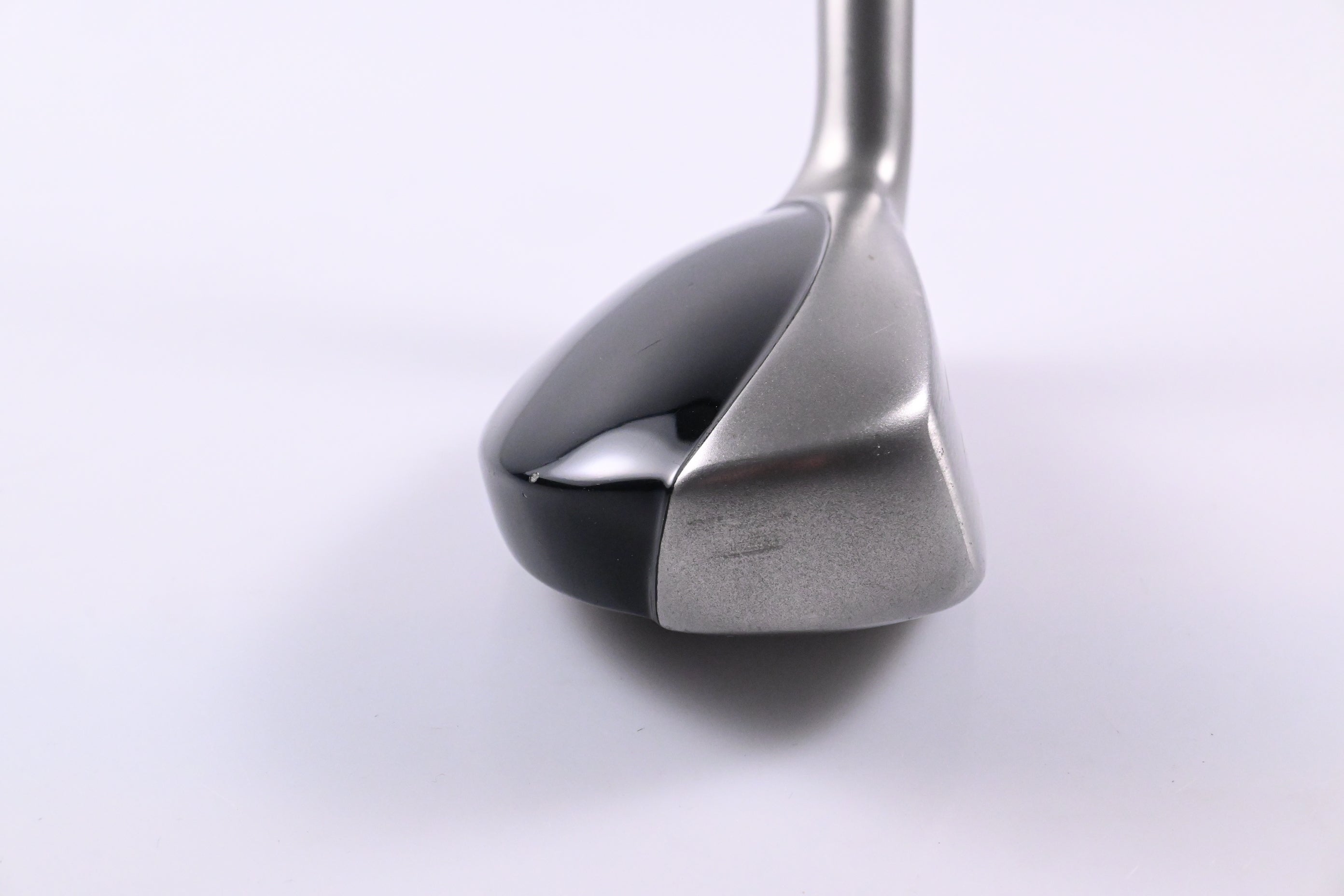 Taylormade Rescue Mid #2 Hybrid / 16 Degree / Stiff Flex Ultralite Shaft