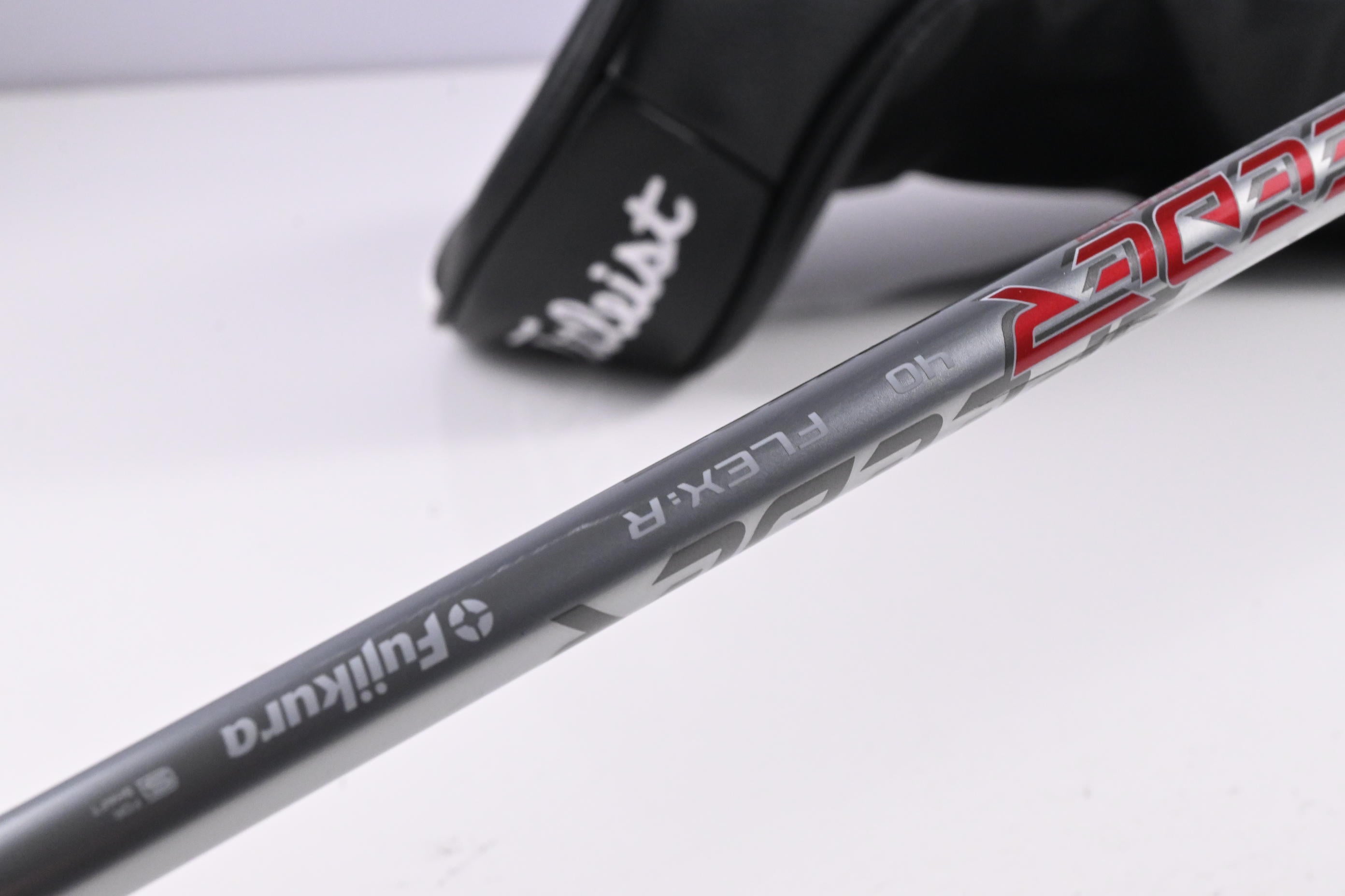 Titleist GT1 Driver / 10 Degree / Regular Flex Fujikura AirSpeeder 40 Shaft