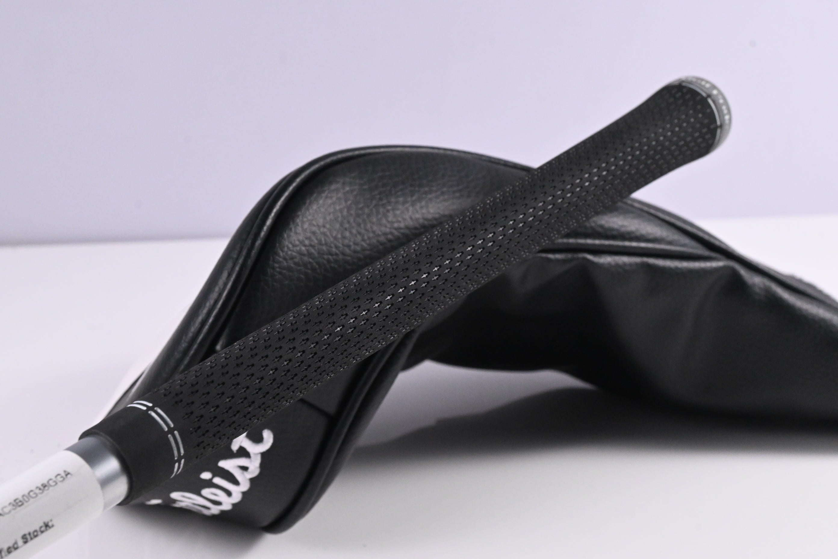 Titleist GT1 Driver / 10 Degree / Regular Flex Fujikura AirSpeeder 40 Shaft