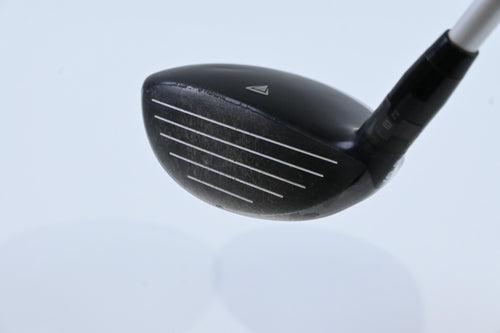 Titleist 915 F #3 Wood / 16.5 Degree / Stiff Flex Aldila Rogue Silver 70