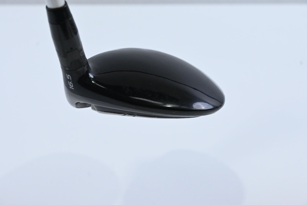 Titleist 915 F #3 Wood / 16.5 Degree / Stiff Flex Aldila Rogue Silver 70