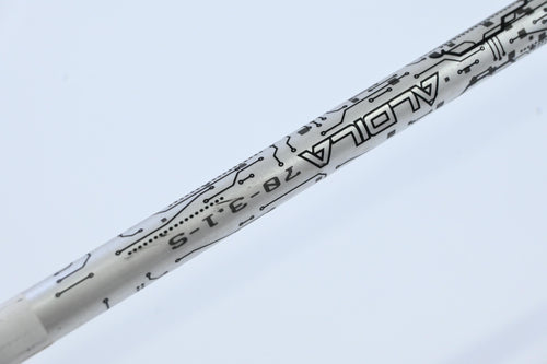 Titleist 915 F #3 Wood / 16.5 Degree / Stiff Flex Aldila Rogue Silver 70