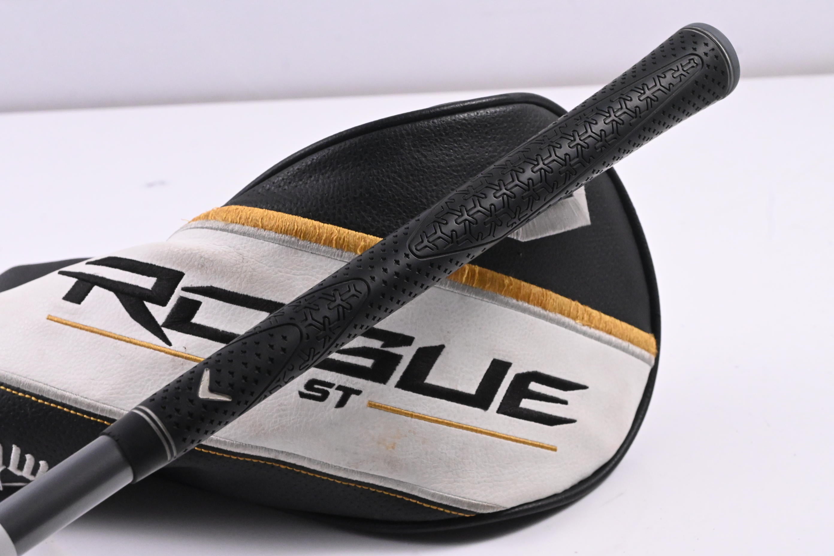 Callaway Rogue ST MAX D Driver / 10.5 Degree / Stiff Flex HZRDUS T800 55 Shaft
