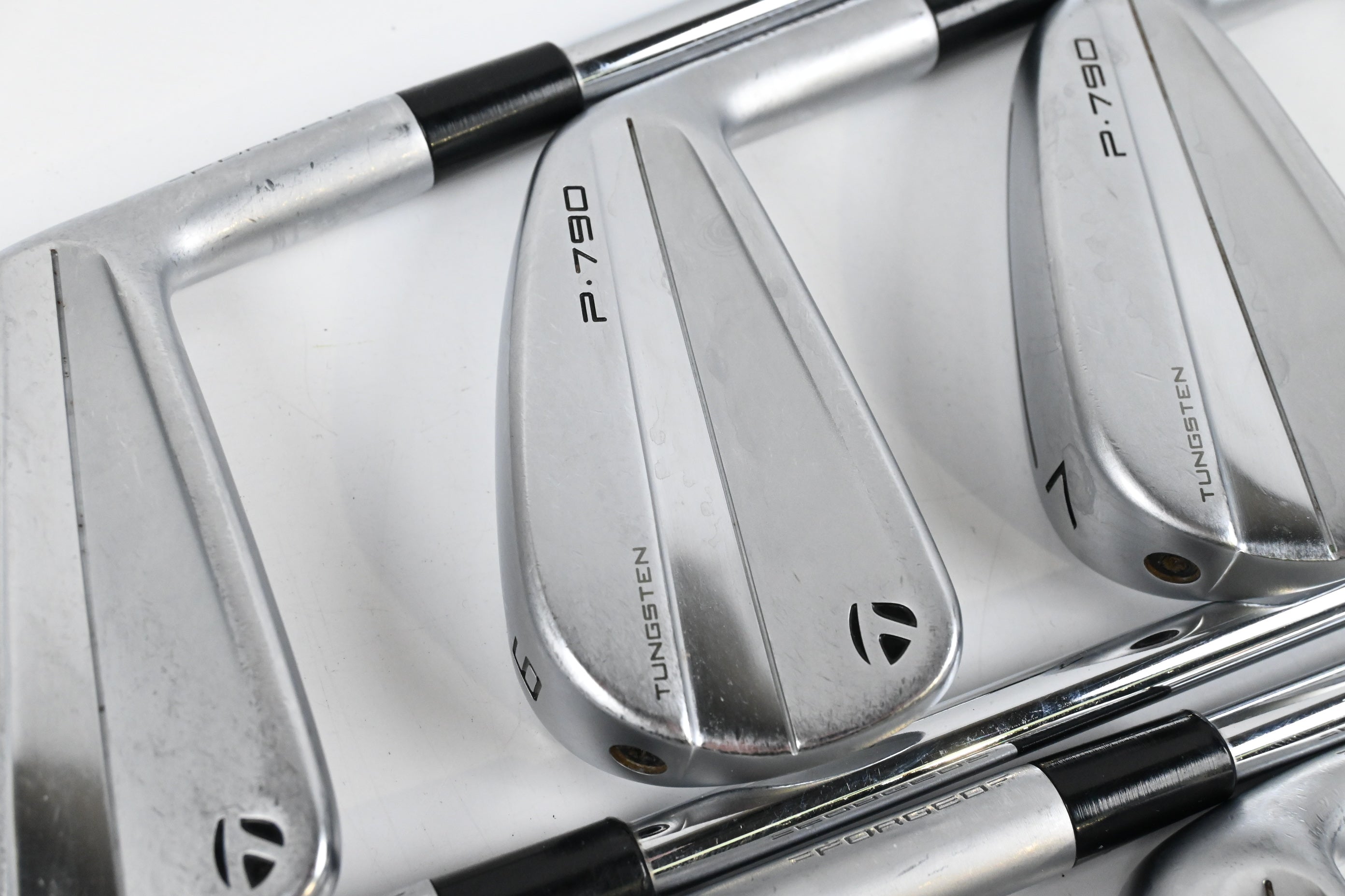 Taylormade P790 2023 Irons / 5-PW+GW / Regular Flex Dynamic Gold R300 95