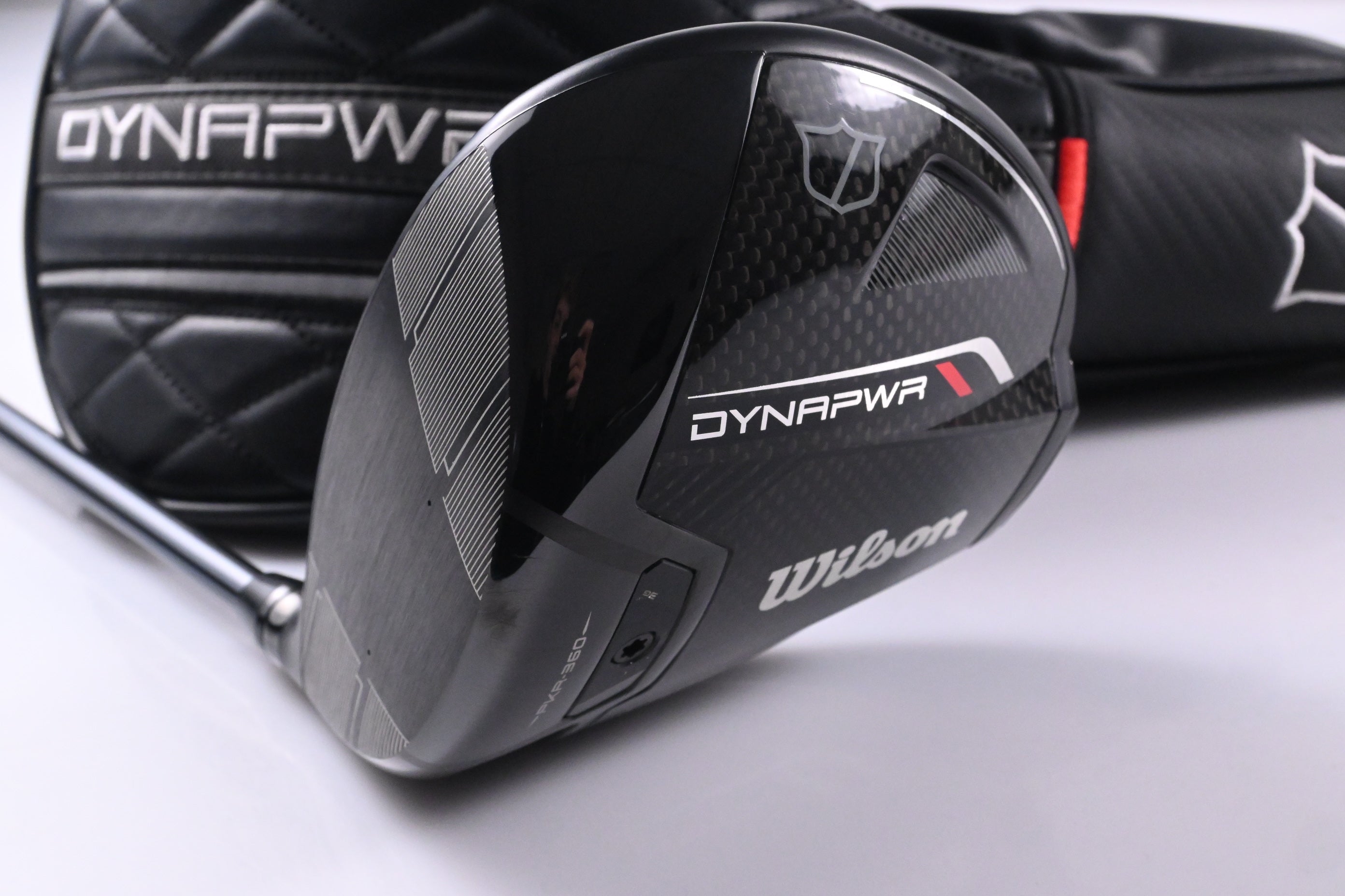 Left Hand Wilson DYNAPWR Carbon 2025 Driver / 10.5 Degree / Stiff Flex UST LinQ