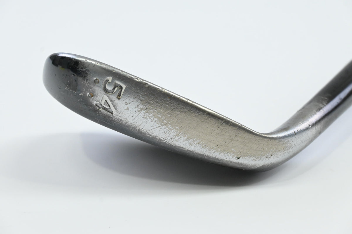Cleveland 588 RTX 2.0 Sand Wedge / 54 Degree / Wedge Flex Dynamic Gold