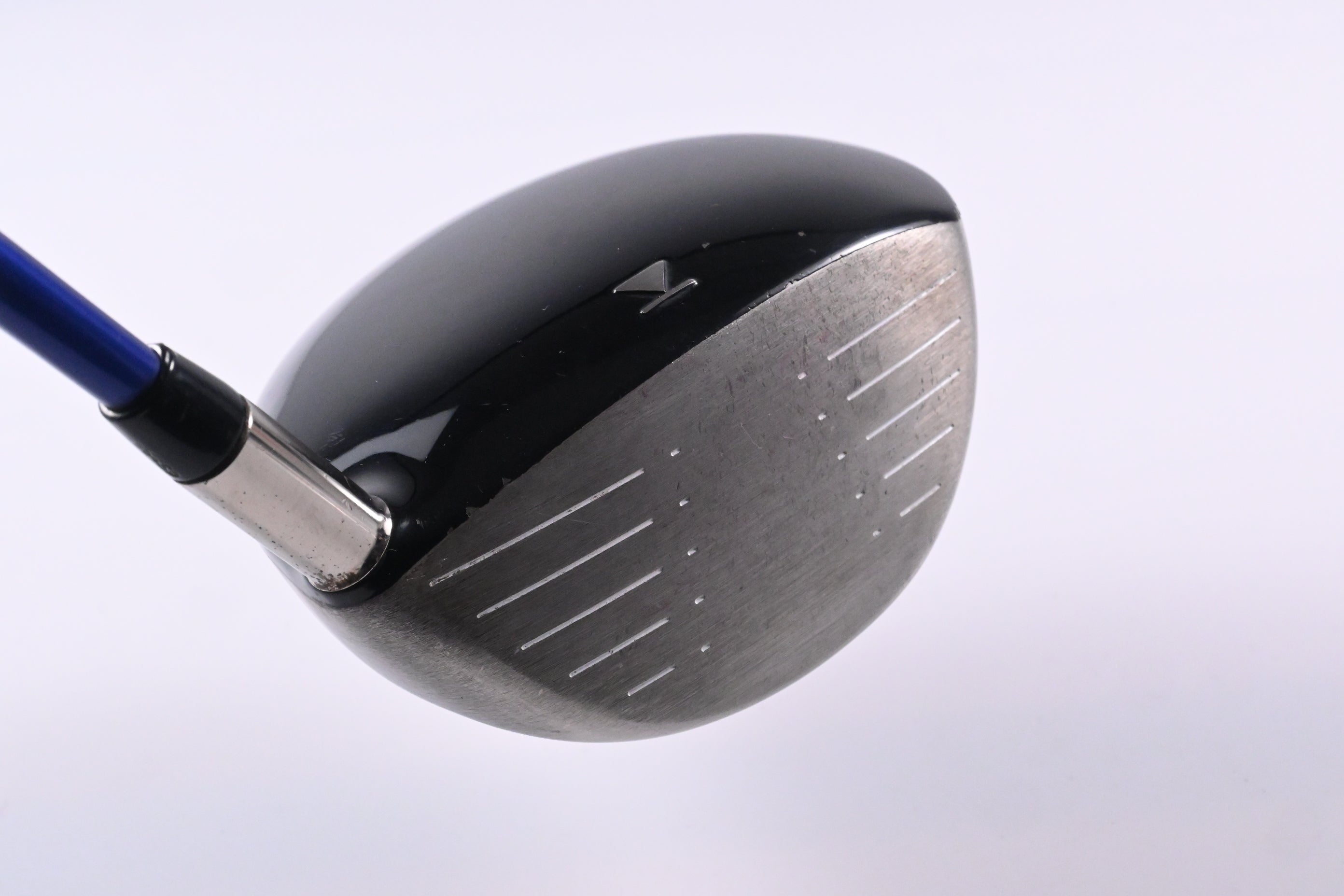 Left Hand Titleist 907 D2 Driver / 10.5 Degree / Regular Flex Tour AD YS-6+