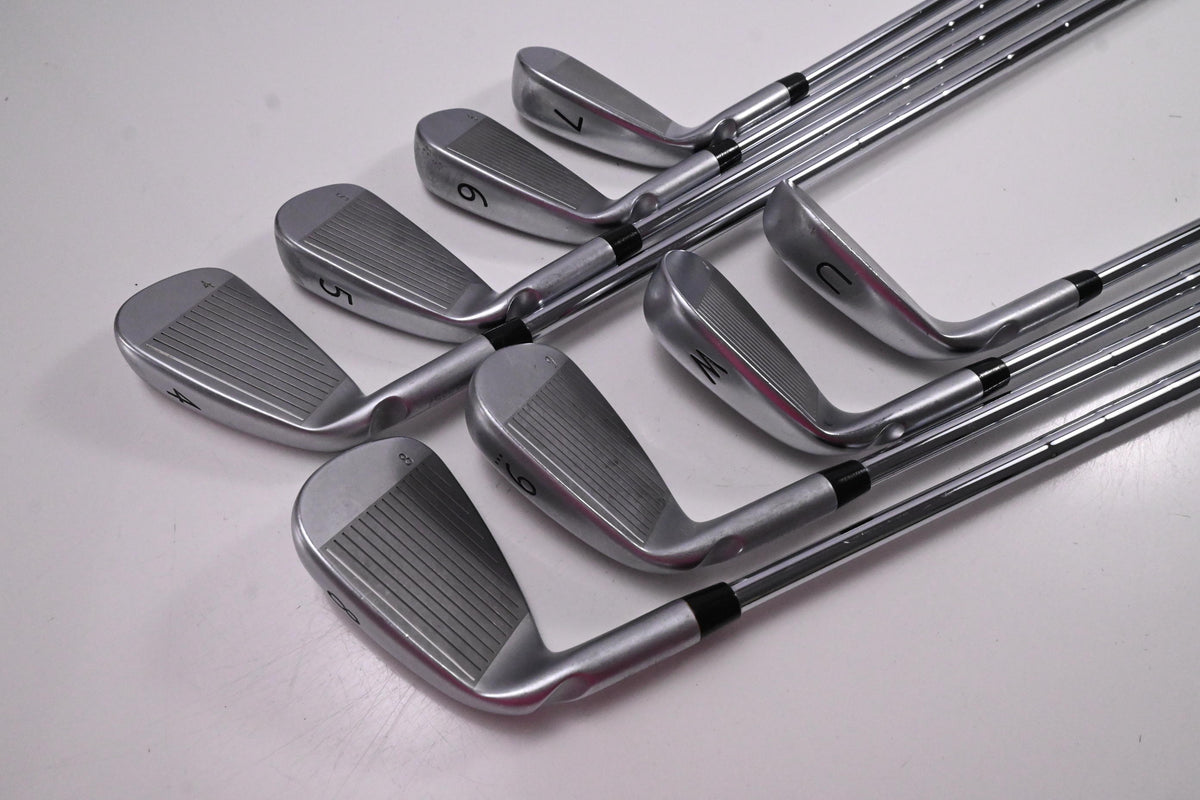 Ping i20 Irons / 4-PW+UW / Black Dot / Stiff Flex Ping CFS Shafts
