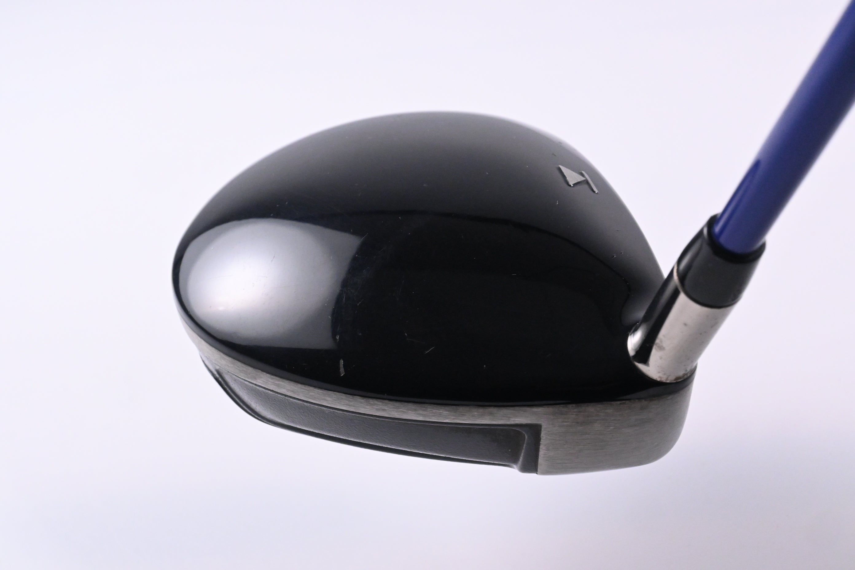 Left Hand Titleist 907 D2 Driver / 10.5 Degree / Regular Flex Tour AD YS-6+