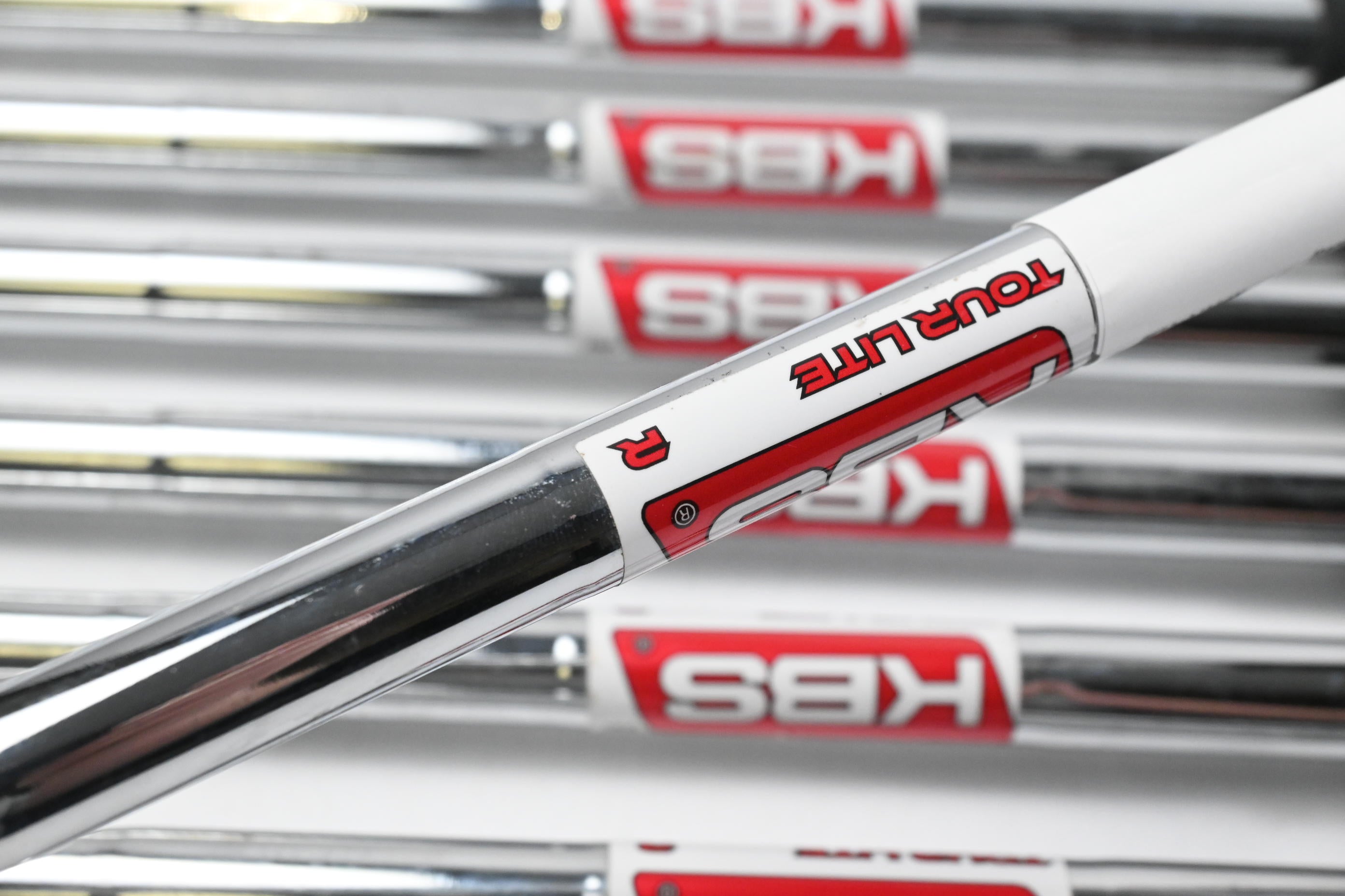 Cobra DS-Adapt Irons / 5-PW+GW+SW / Regular Flex KBS Tour Lite Shafts
