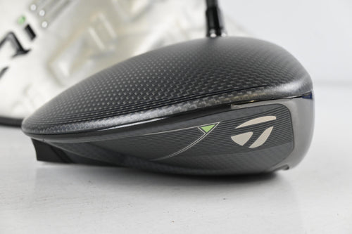 Taylormade Qi35 Driver / 9 Degree / Regular Flex Vanquish 5 Shaft