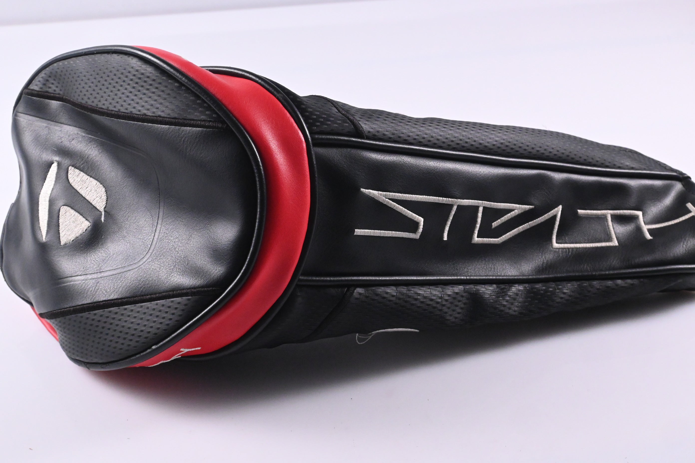 Taylormade Stealth HD Driver / 10.5 Degree / Regular Flex Ventus Red 5 Shaft
