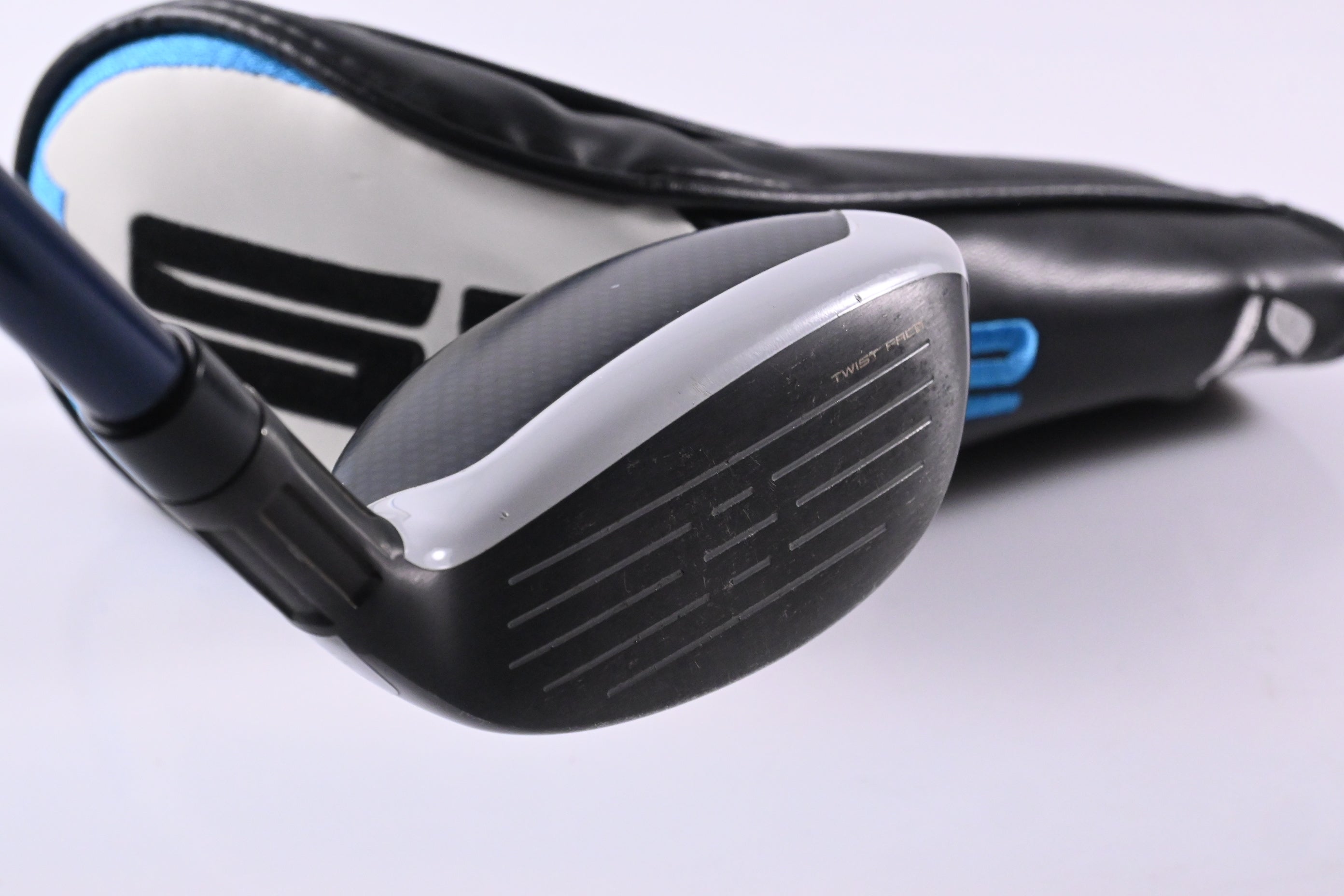 Left Hand Taylormade SIM2 Max #3 Hybrid / 19 Degree / Stiff Flex Ventus Blue 7