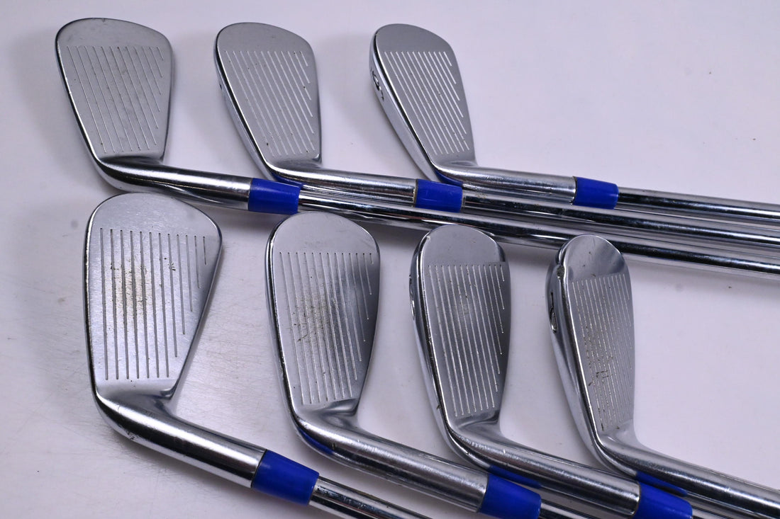 Titleist 714 AP2 Irons / 4-PW / Stiff Flex Dynamic Gold S300 Shafts