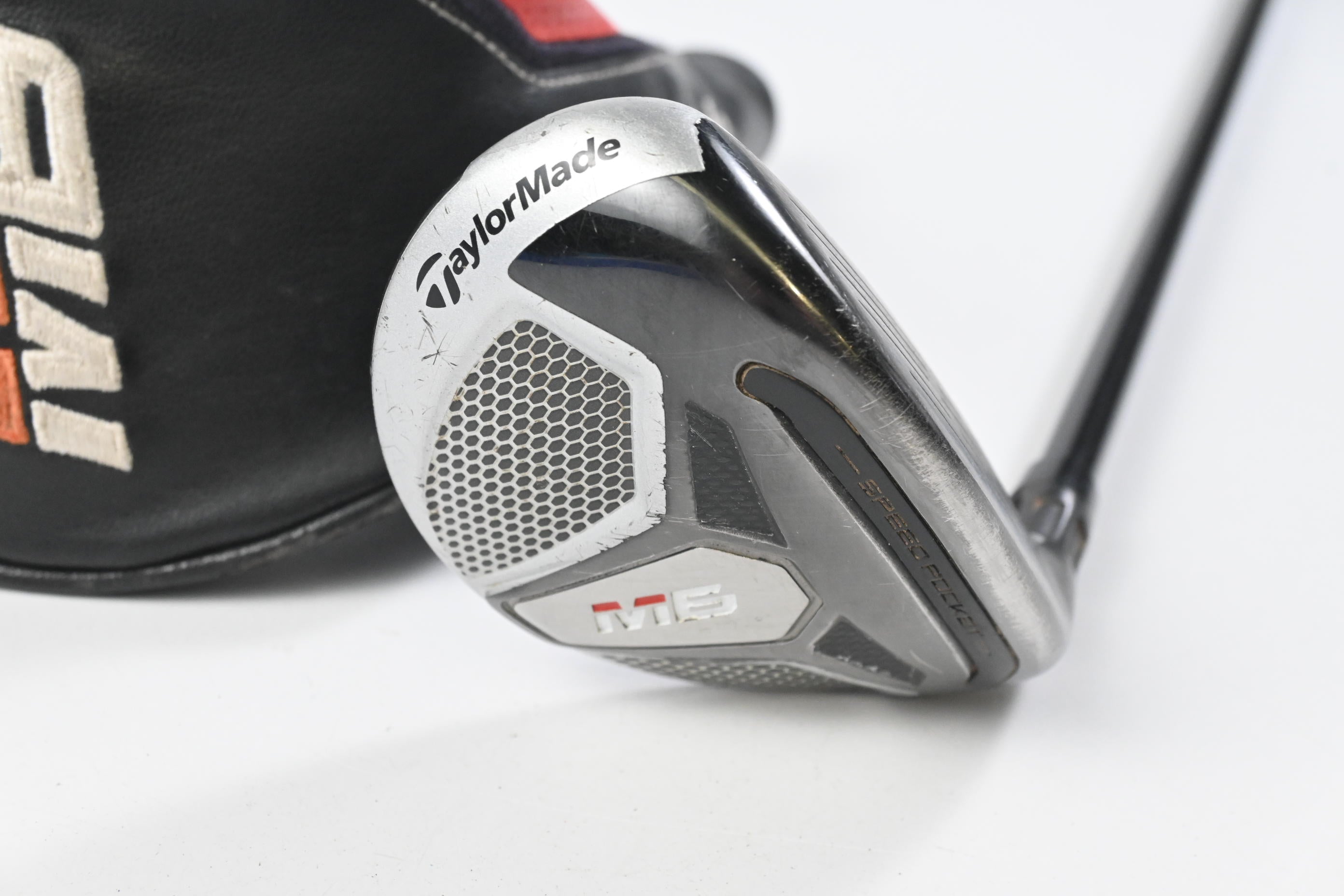 Taylormade M6 #4 Hybrid / 22 Degree / Regular Flex Fujikura Atmos Orange 6