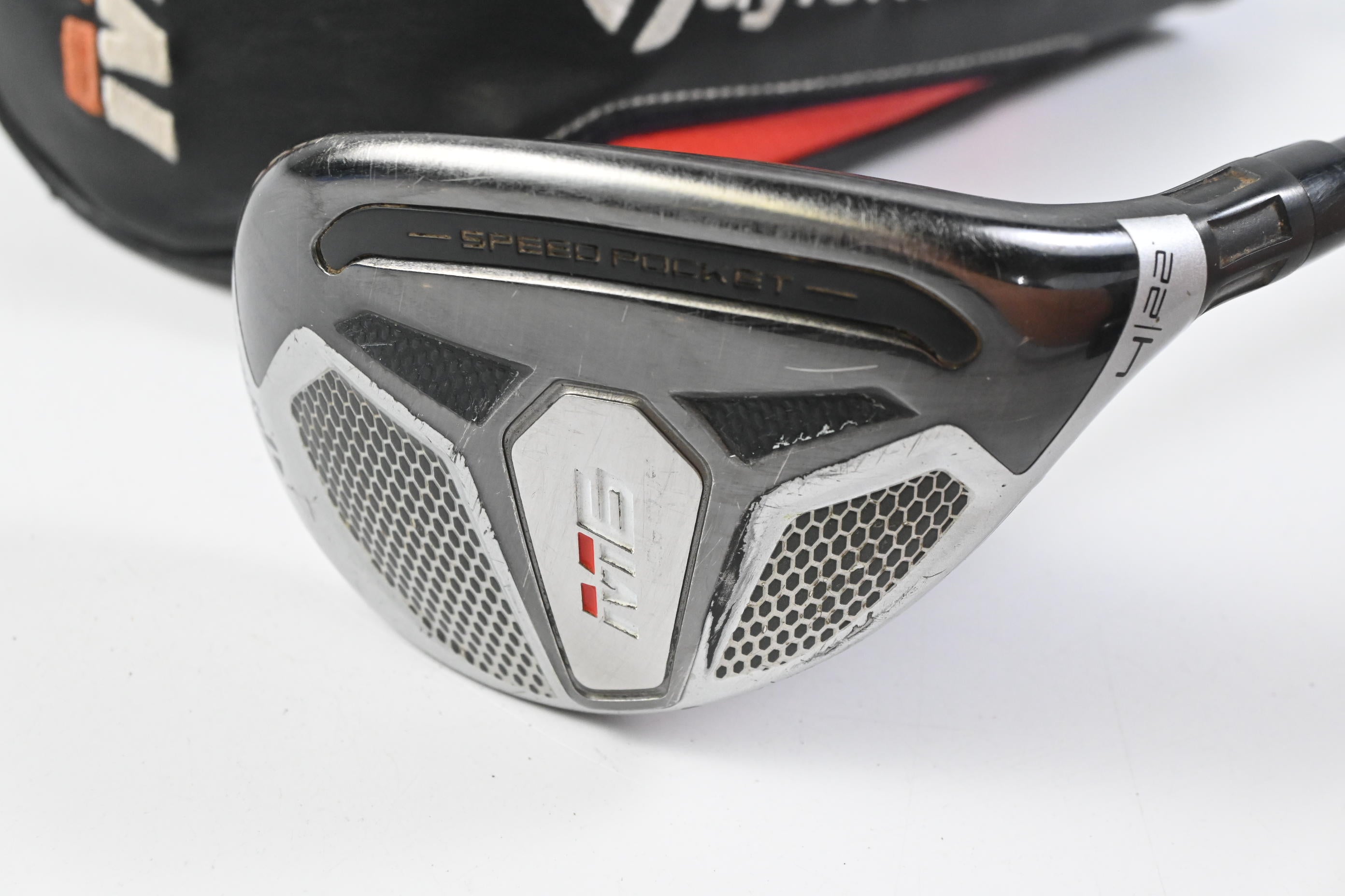 Taylormade M6 #4 Hybrid / 22 Degree / Regular Flex Fujikura Atmos Orange 6