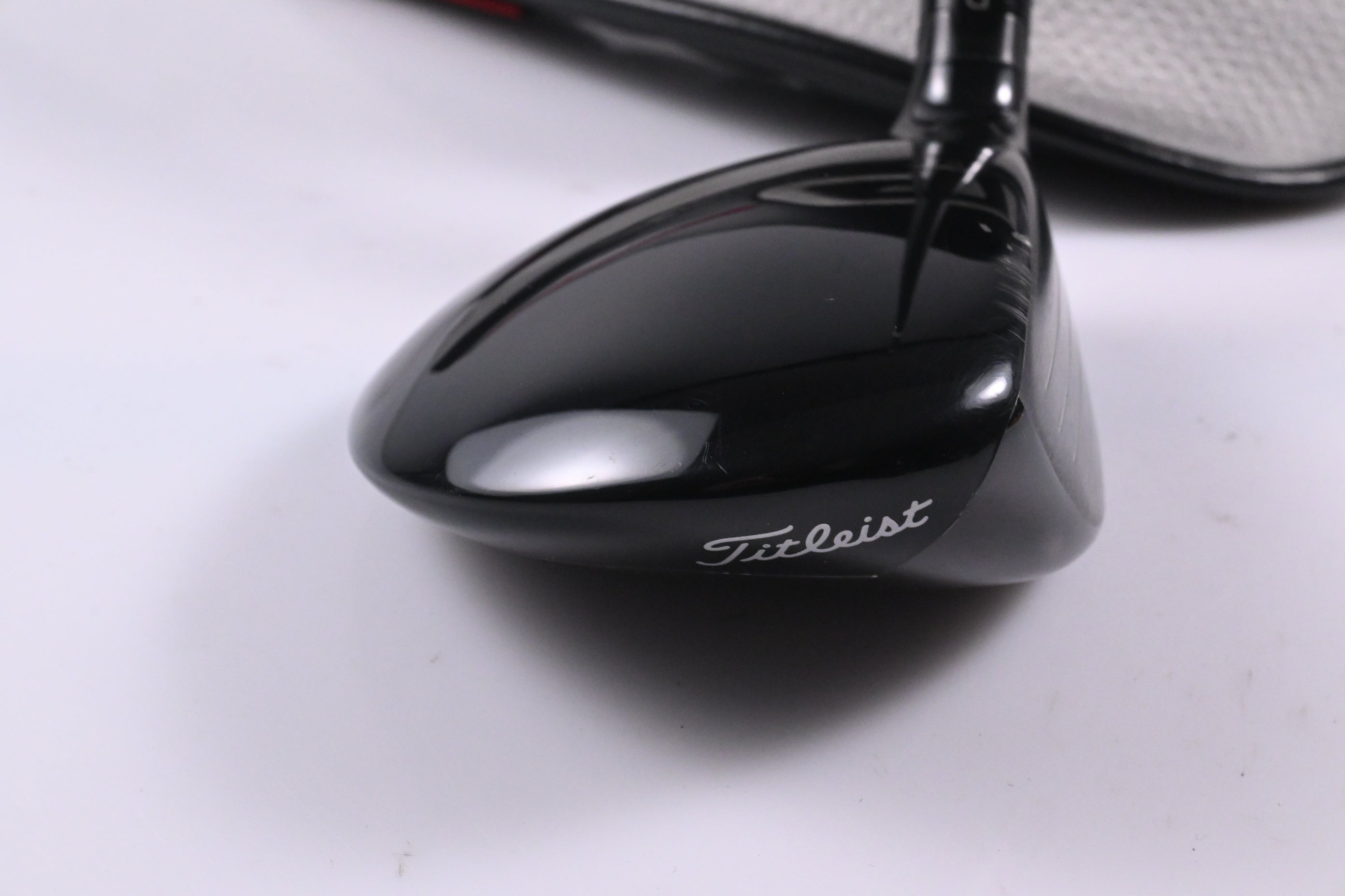 Titleist GT2 #5 Wood / 18 Degree / Stiff Flex HZRDUS Black 70 Shaft