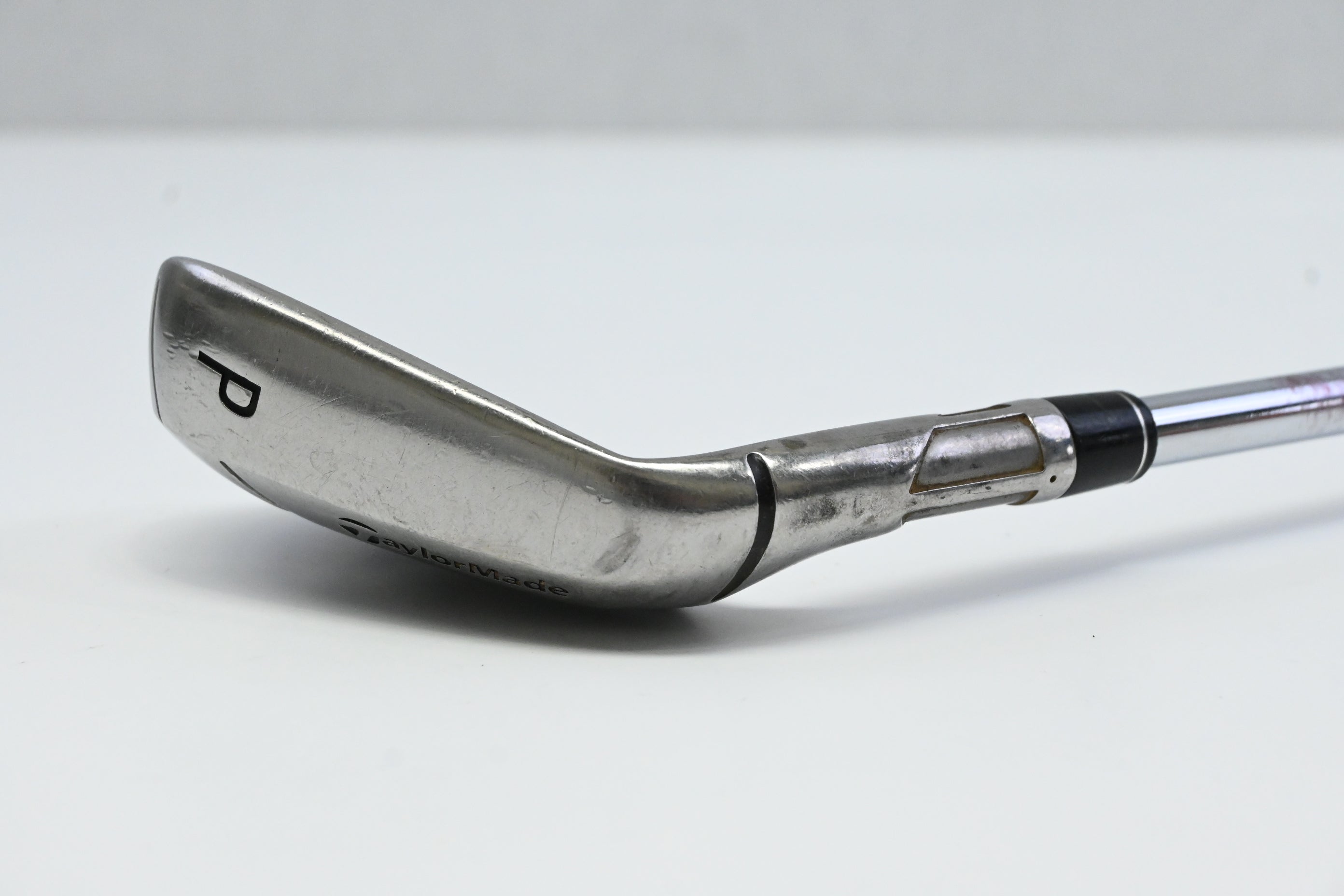 Taylormade SIM Max OS Pitching Wedge / 42 Degree / Regular Flex KBS Tour 90