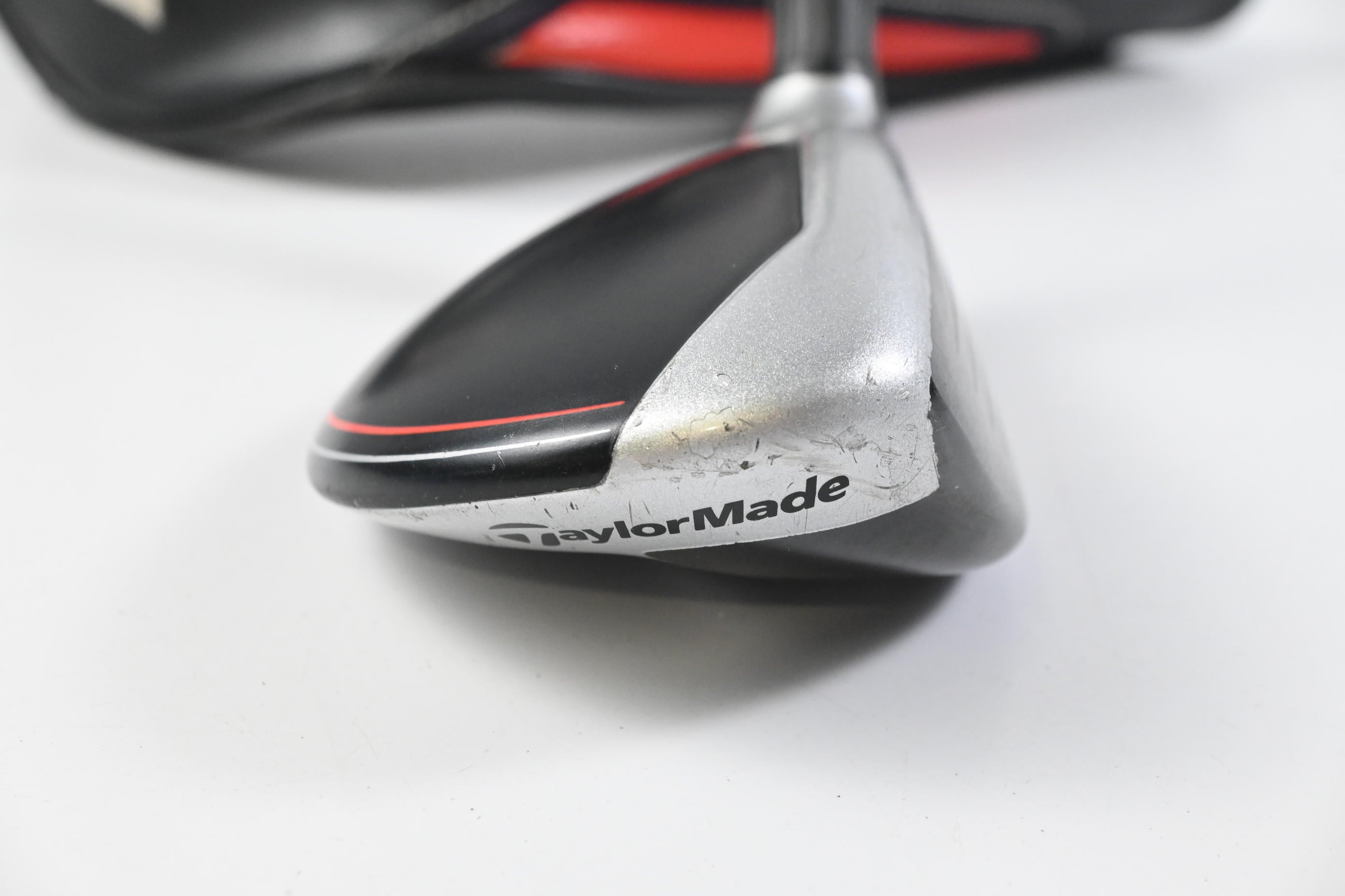 Taylormade M6 #4 Hybrid / 22 Degree / Regular Flex Fujikura Atmos Orange 6