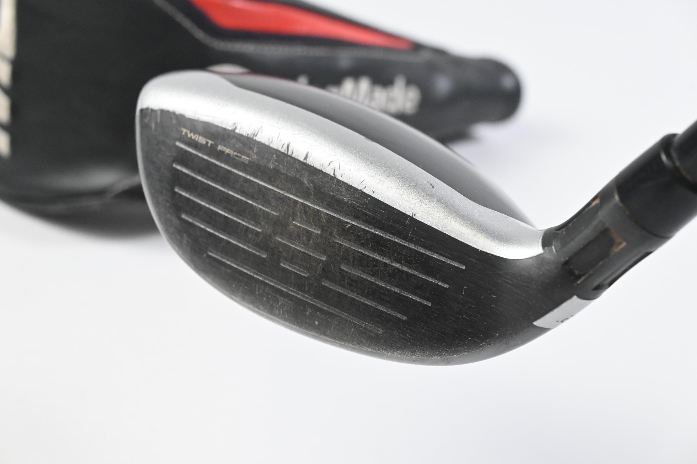 Taylormade M6 #4 Hybrid / 22 Degree / Regular Flex Fujikura Atmos Orange 6