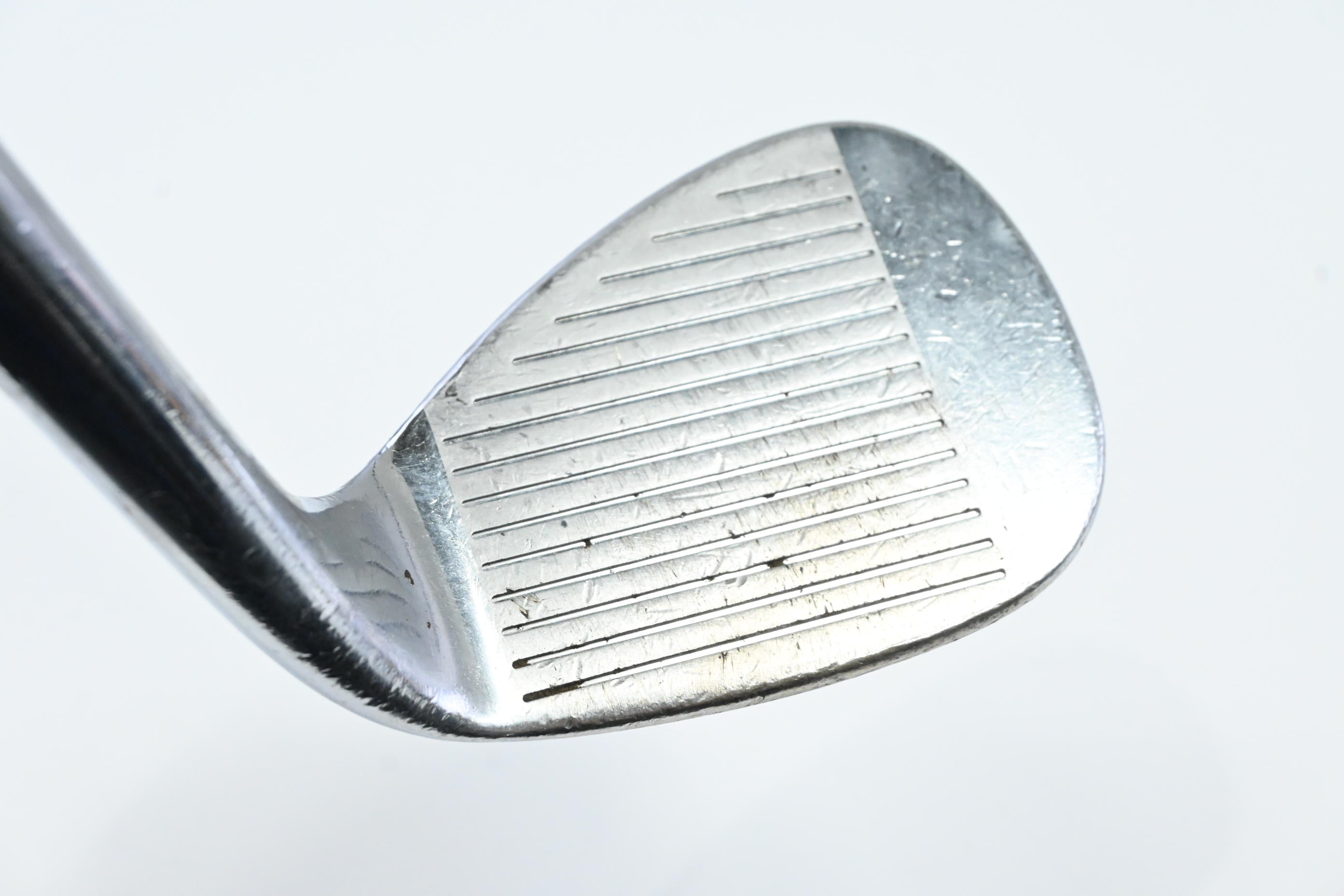 Left Hand Cleveland CG12 Sand Wedge / 56 Degree / Wedge Flex Dynamic Gold
