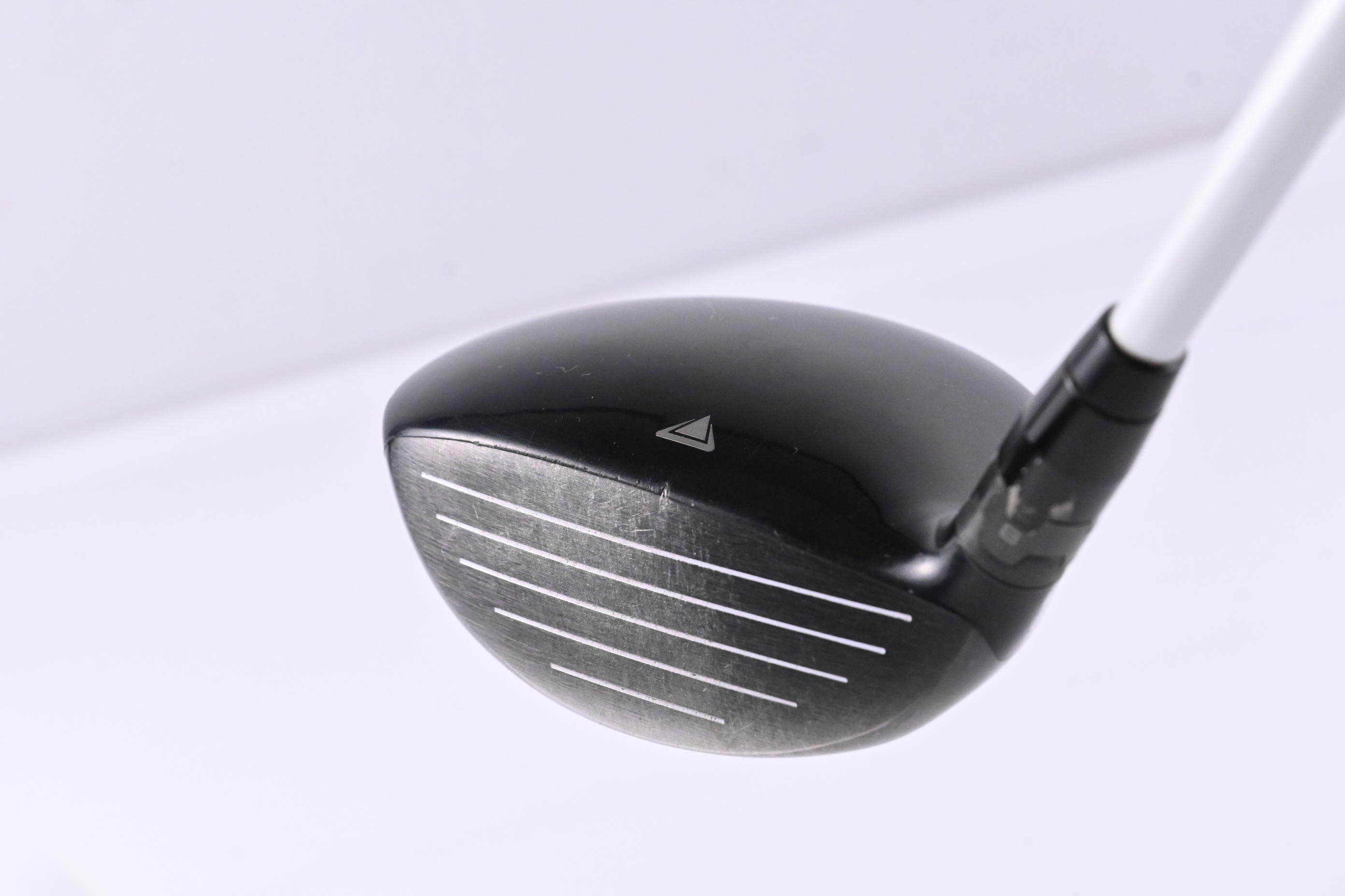 Titleist 915 F #3 Wood / 16.5 Degree / Stiff Flex Aldila Rogue Black 80 Shaft