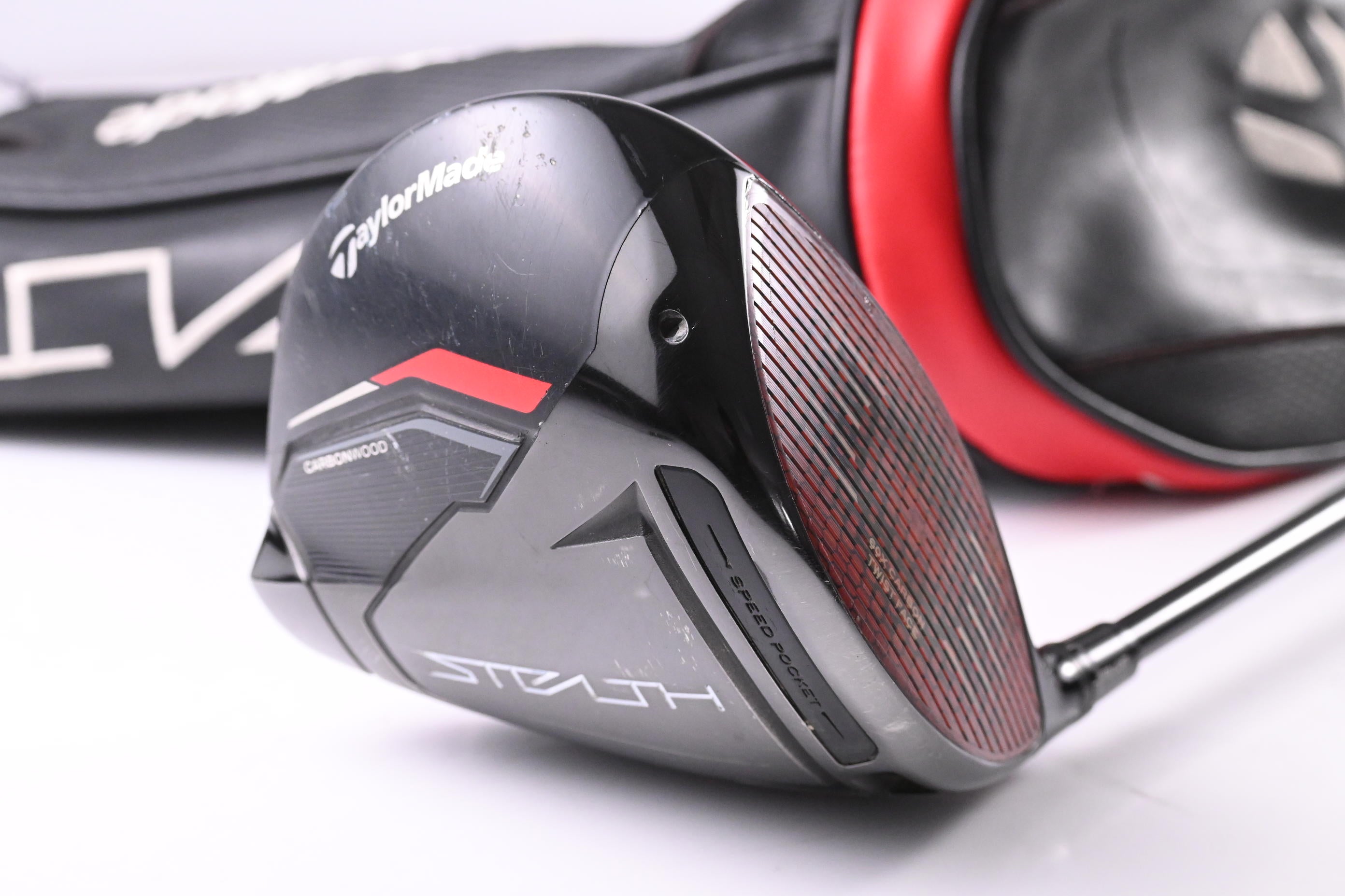 Taylormade Stealth HD Driver / 10.5 Degree / Regular Flex Fujikura Airspeeder 45