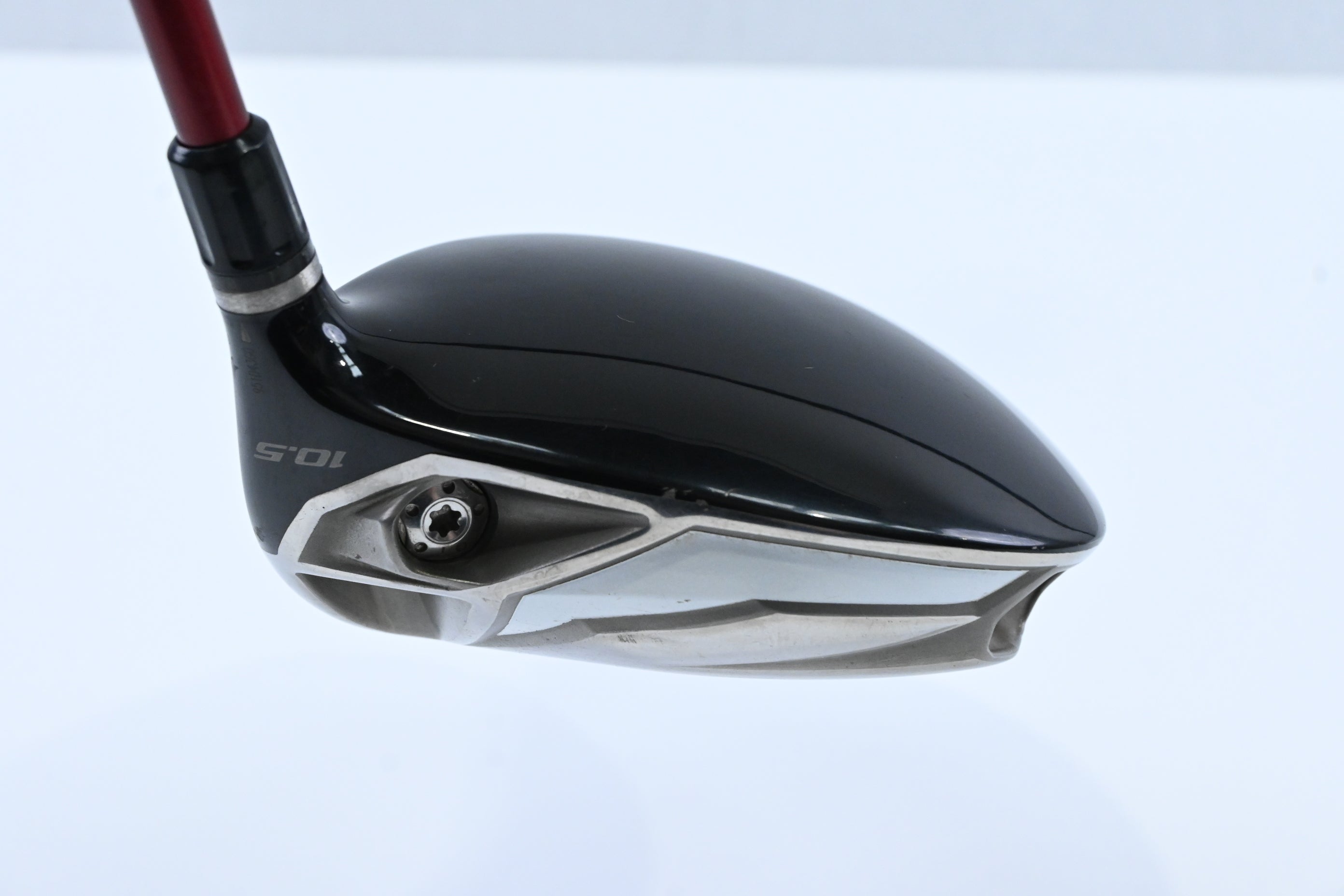 Taylormade R9 Driver / 10.5 Degree / Stiff Flex Fujikura Taylormade Shaft