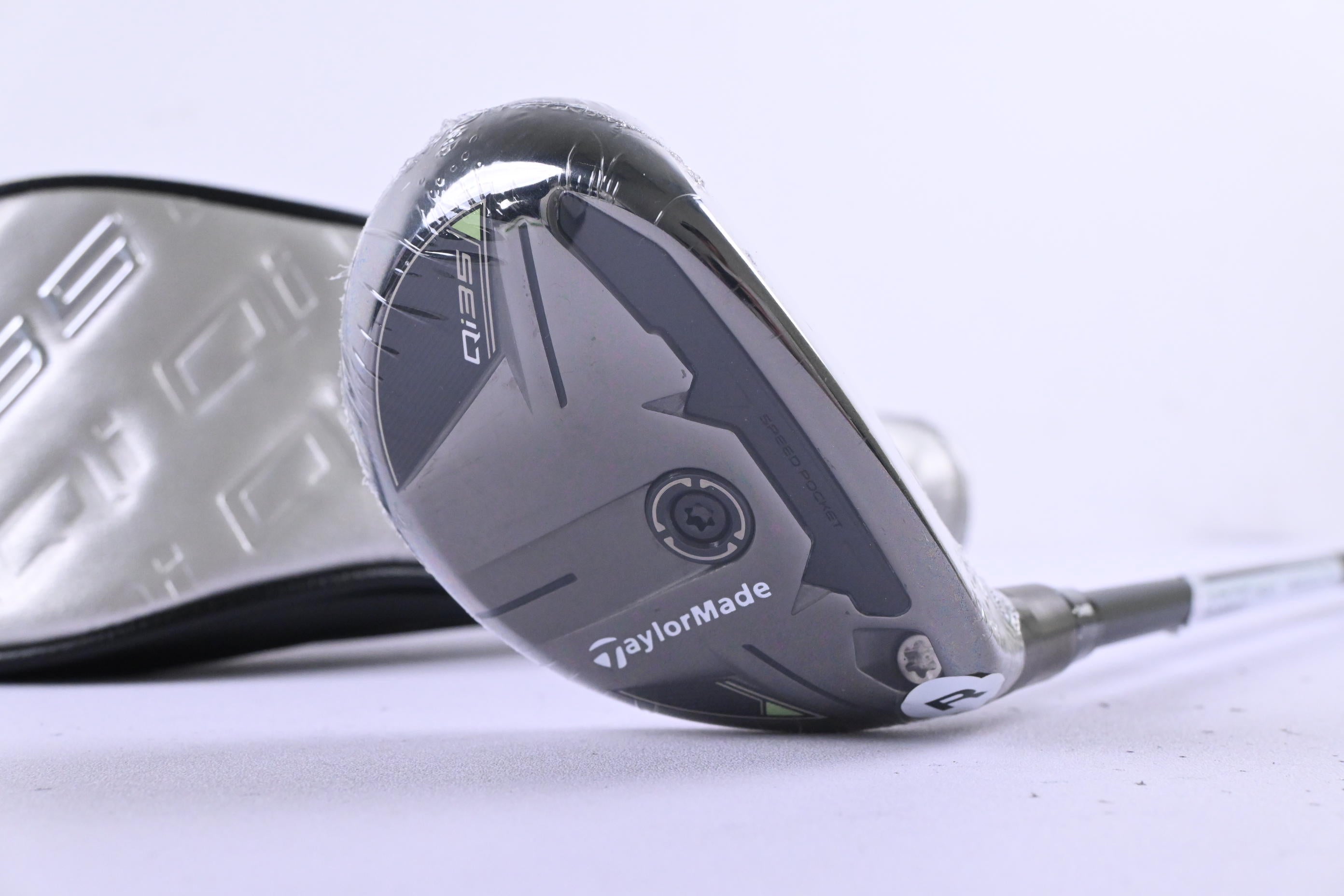 Taylormade Qi35 #4 Hybrid / 22 Degree / Regular Flex Fujikura Ventus Blue 6