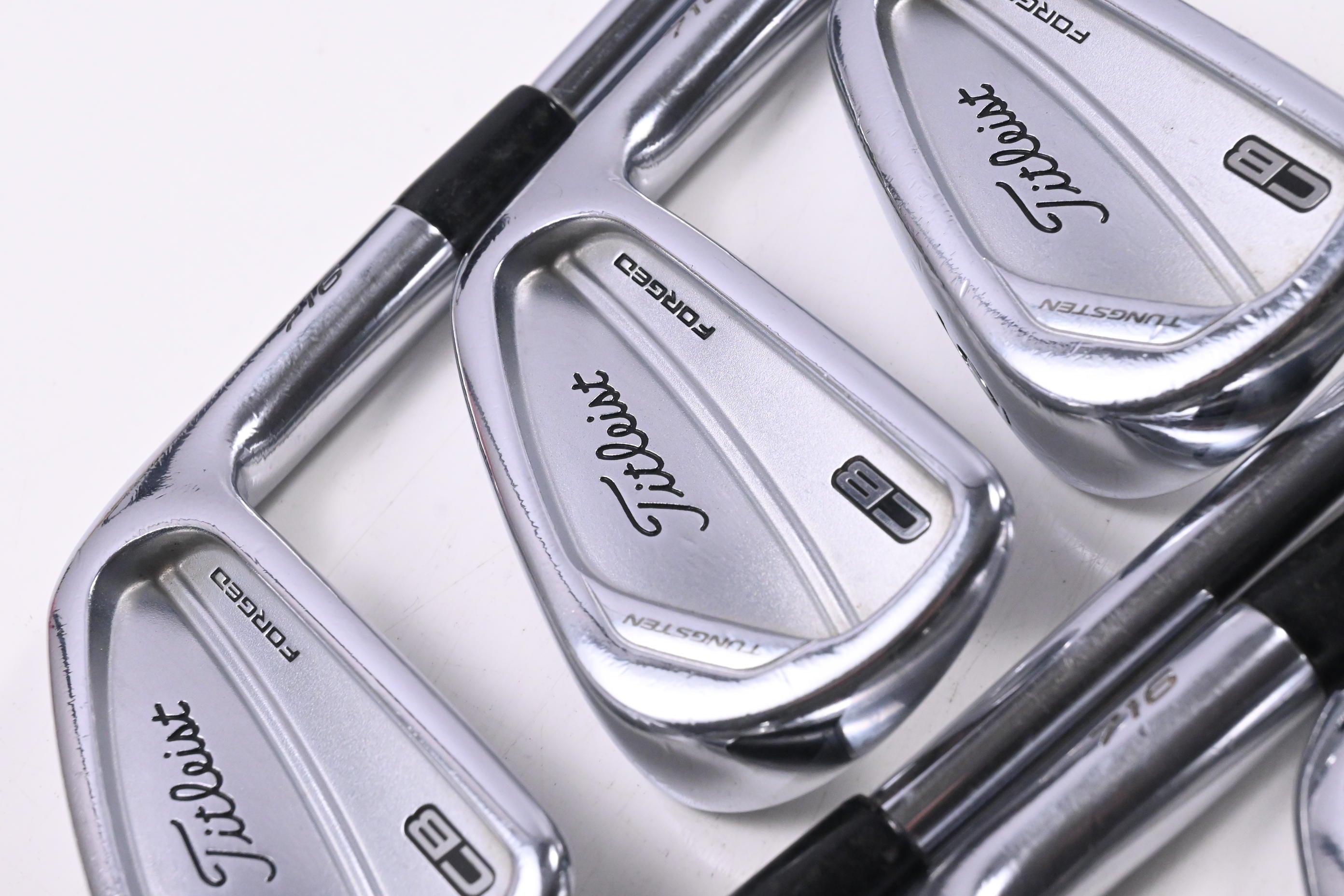 Titleist 716 CB Irons / 4-PW / Stiff Flex Dynamic Gold S300 Shafts