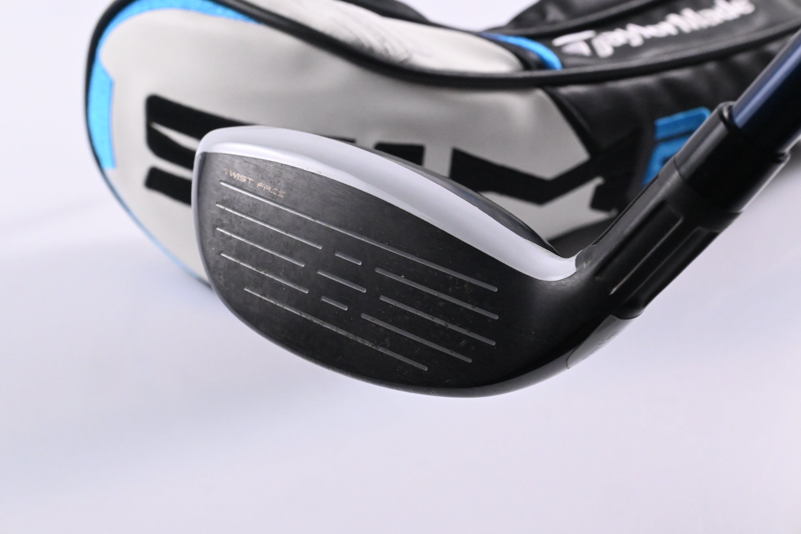 Taylormade SIM2 Max #3 Hybrid / 19 Degree / Regular Flex Ventus Blue 6 Shaft