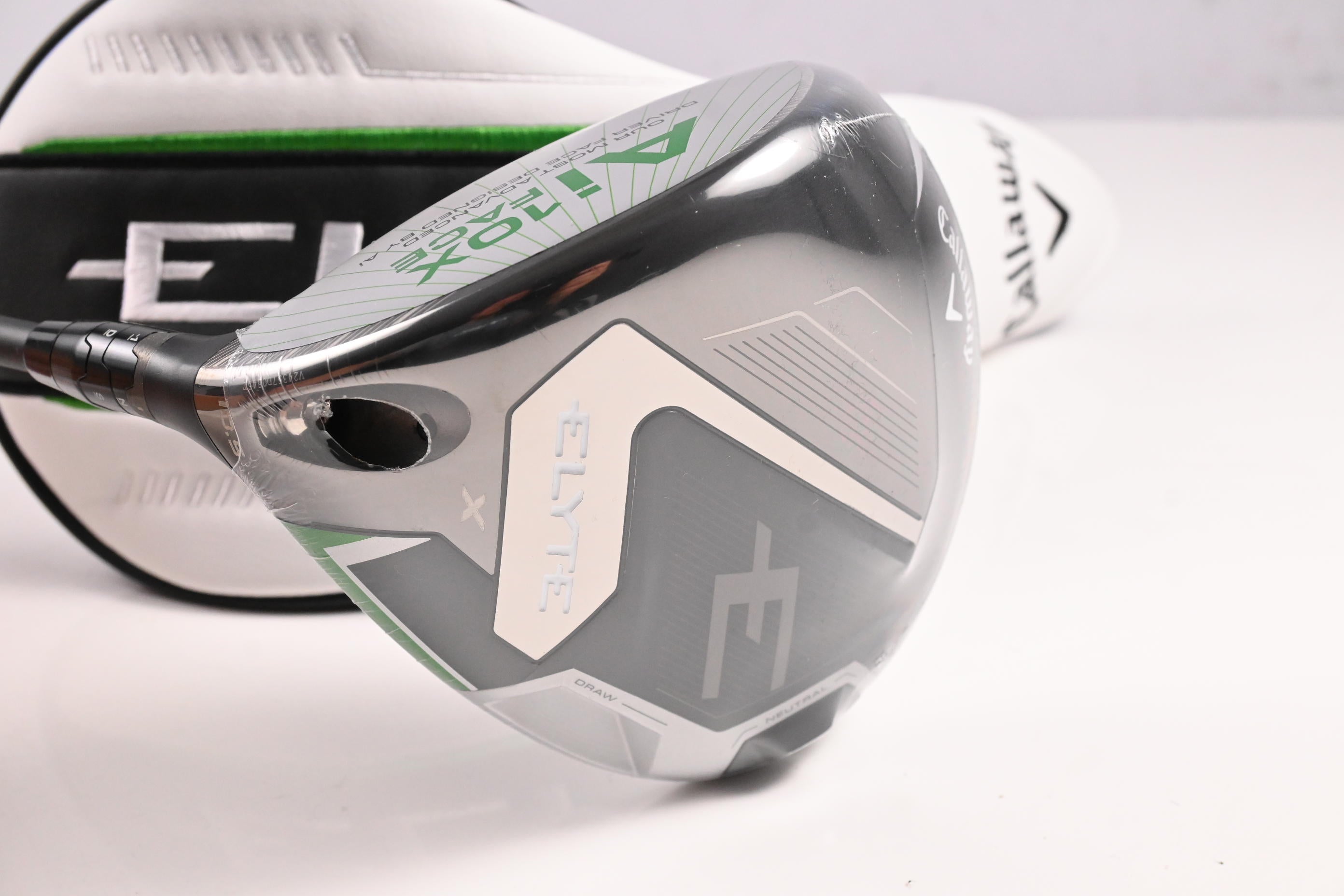Left Hand Callaway Elyte X Driver / 10.5 Degree / Regular Flex Vanquish 4 Shaft