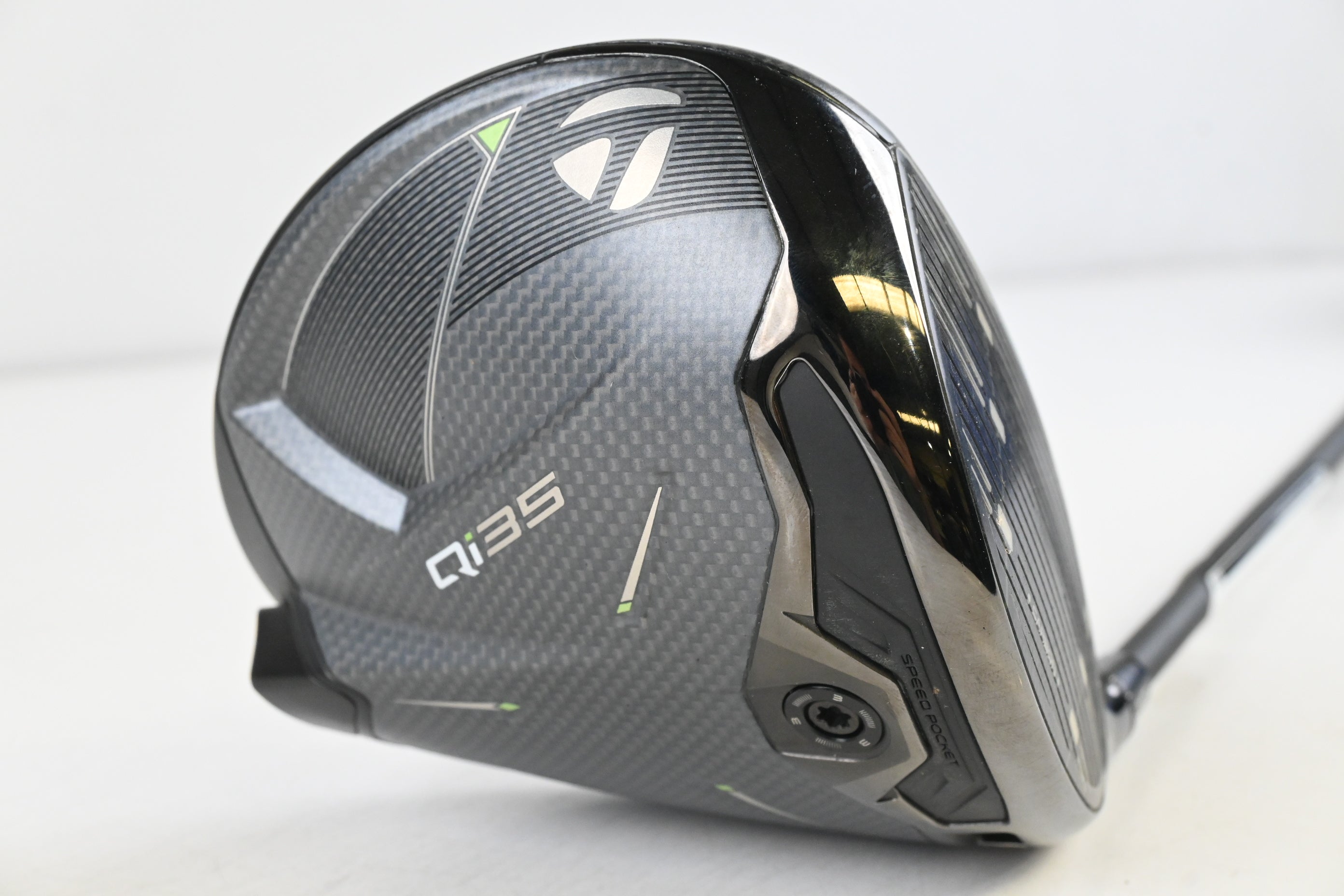 Taylormade Qi35 Driver / 10.5 Degree / Stiff Flex Kai'li CB Blue Dark Waves 60