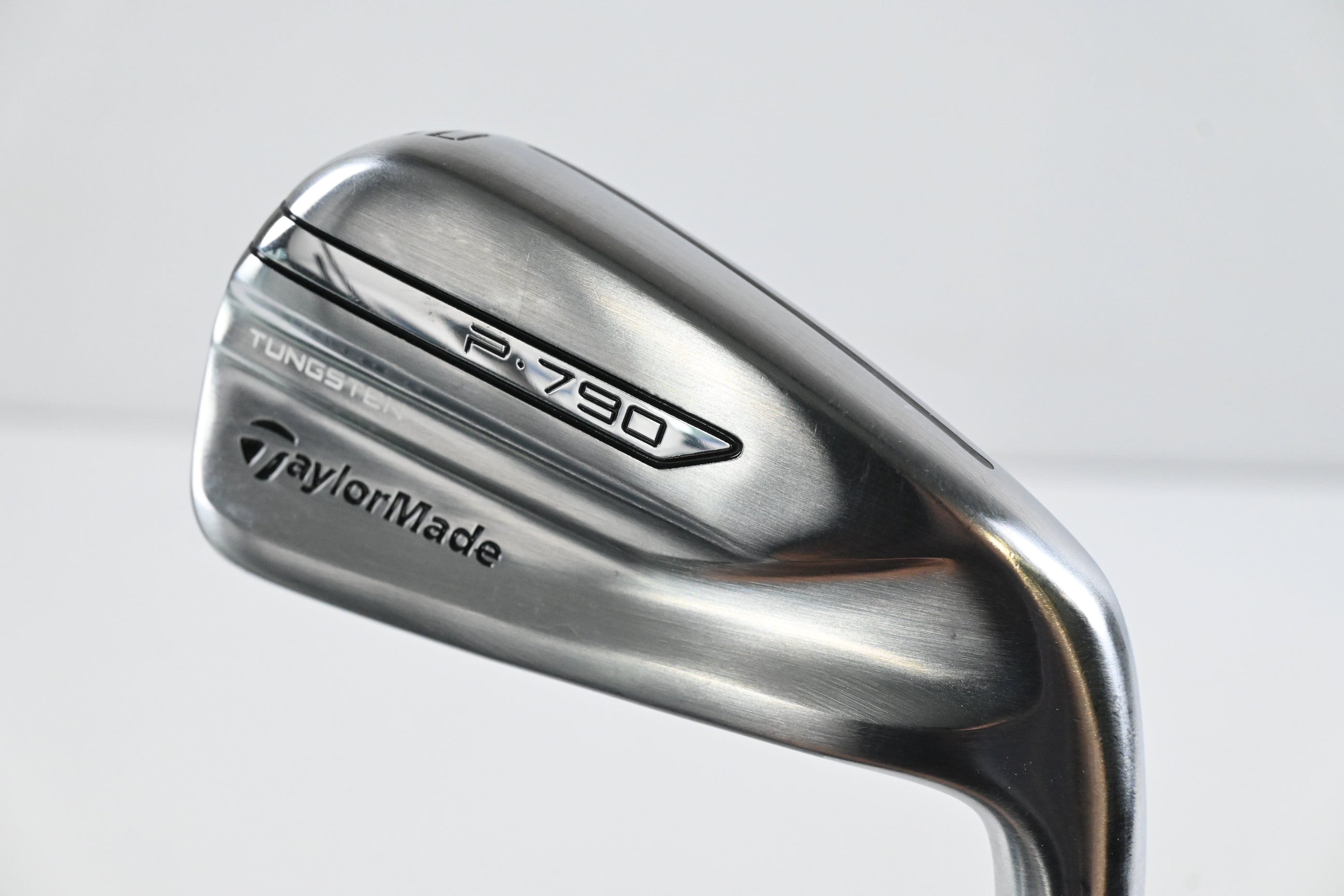 Taylormade P790 UDI 2017 #2 Iron / 17 Degree / Stiff Flex Hzrdus Black 85 Shaft