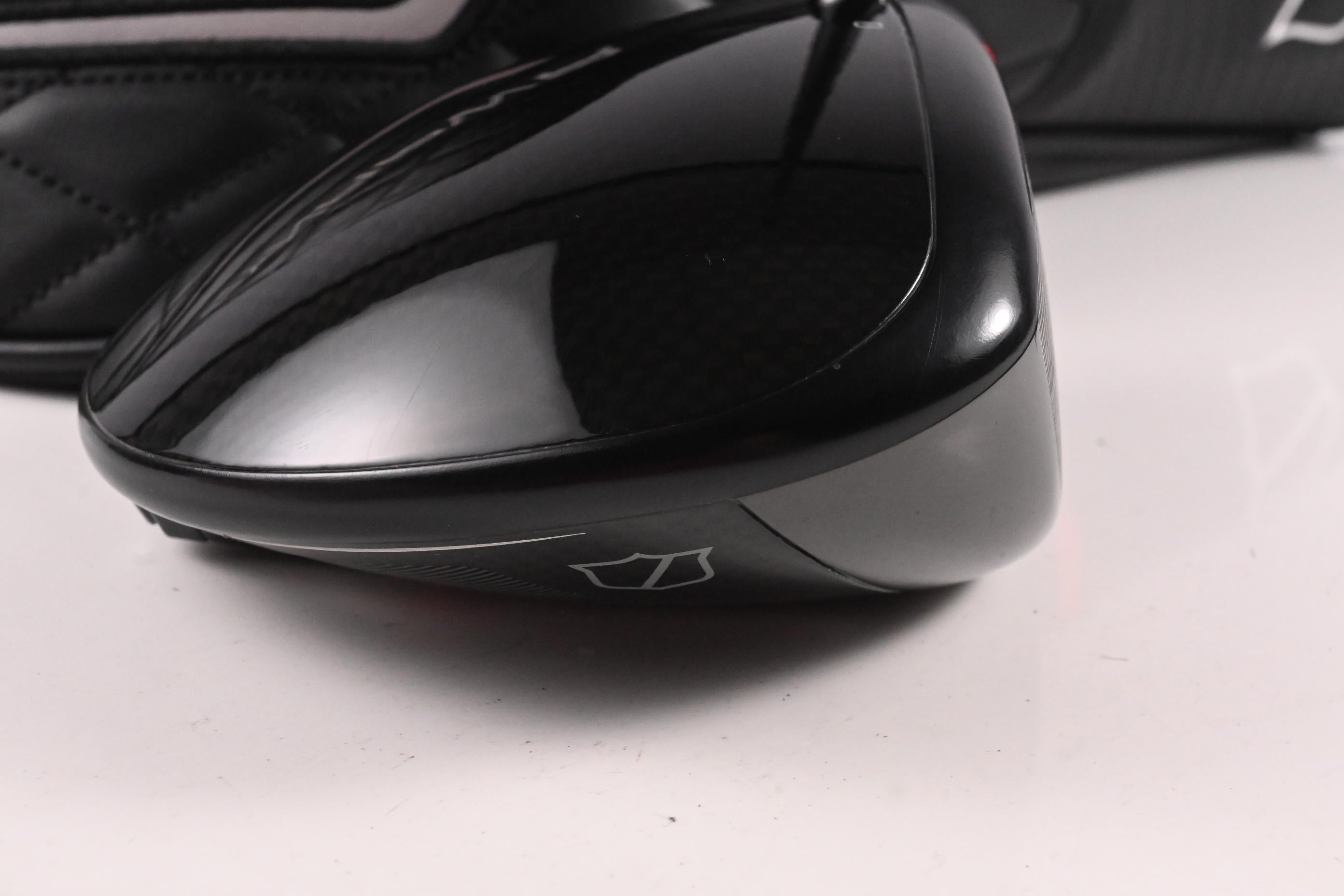 Wilson DYNAPWR 2025 Carbon Driver / 9 Degree / Stiff Flex HZRDUS Black 60