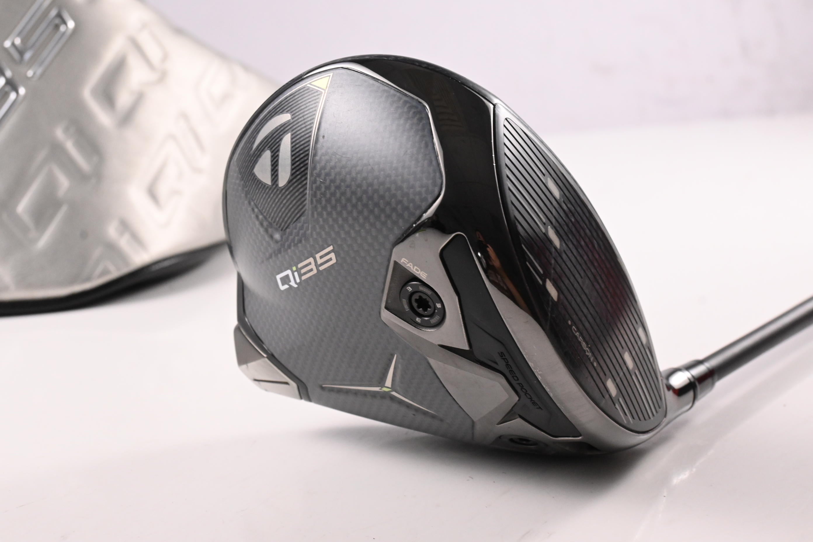 Taylormade Qi35 LS Driver / 9 Degree / Stiff Flex Kai'li Dark Waves White 60