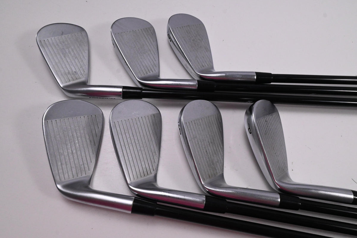 Callaway Apex Pro 24 Irons / 4-PW / Regular Flex MMT 85 Shafts