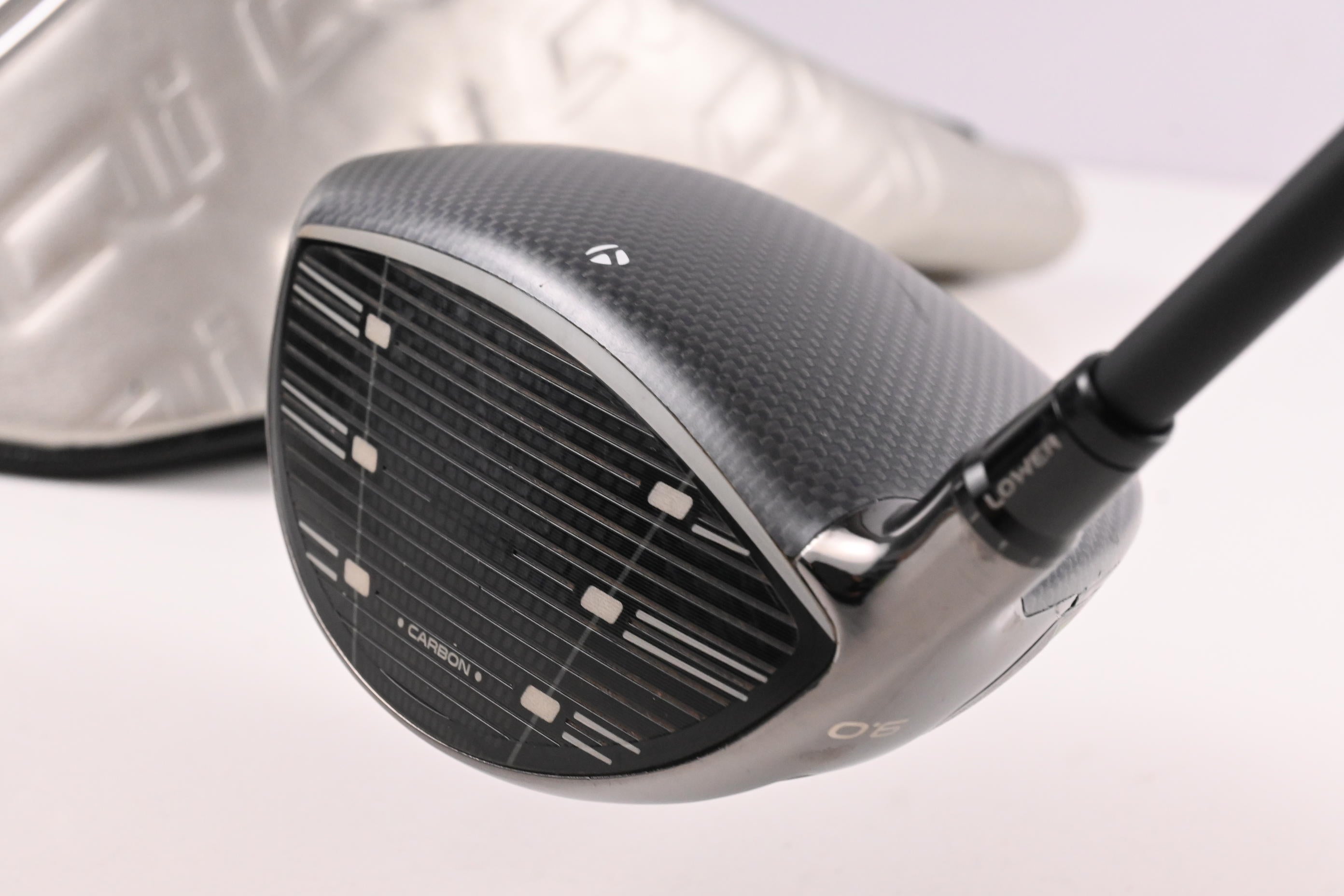 Taylormade Qi35 LS Driver / 9 Degree / Stiff Flex Kai'li Dark Waves White 60