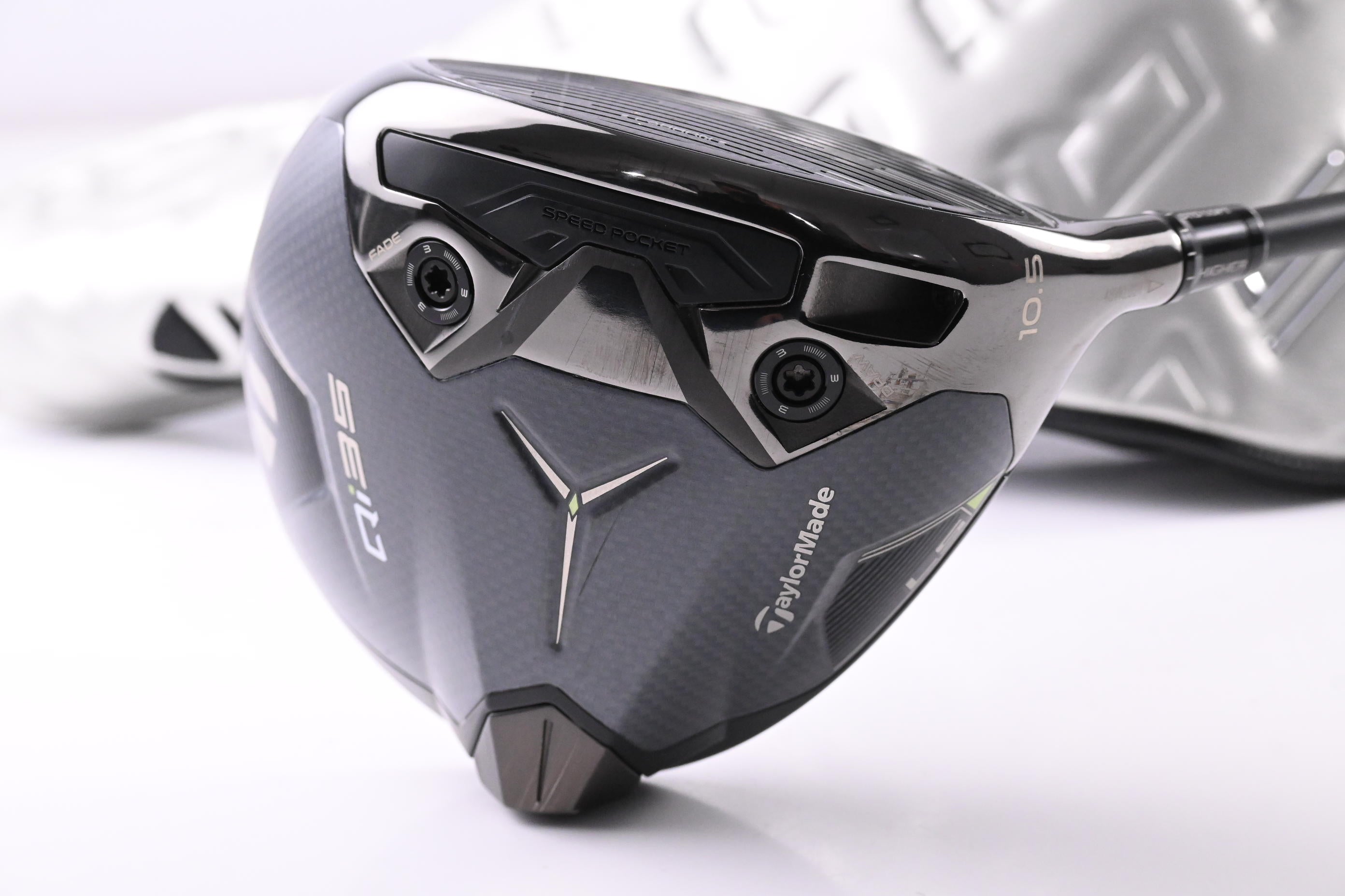Taylormade Qi35 LS Driver / 10.5 Degree / X-Flex Kai'li White Darkwave 60 Shaft